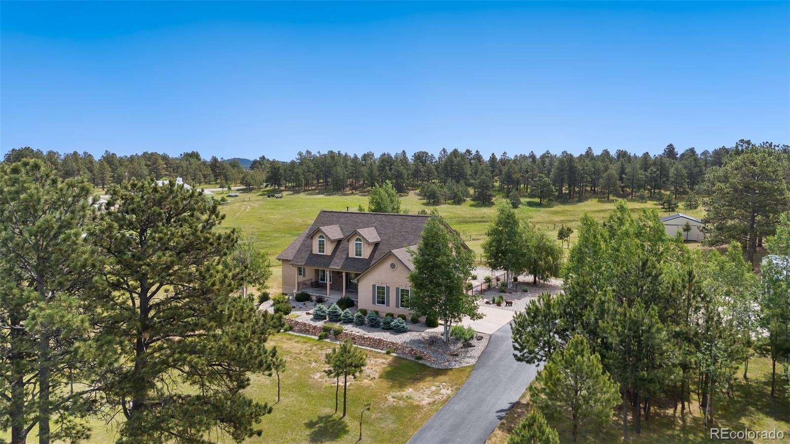 17875 pinto way, Monument sold home. Closed on 2024-08-20 for $1,295,000.