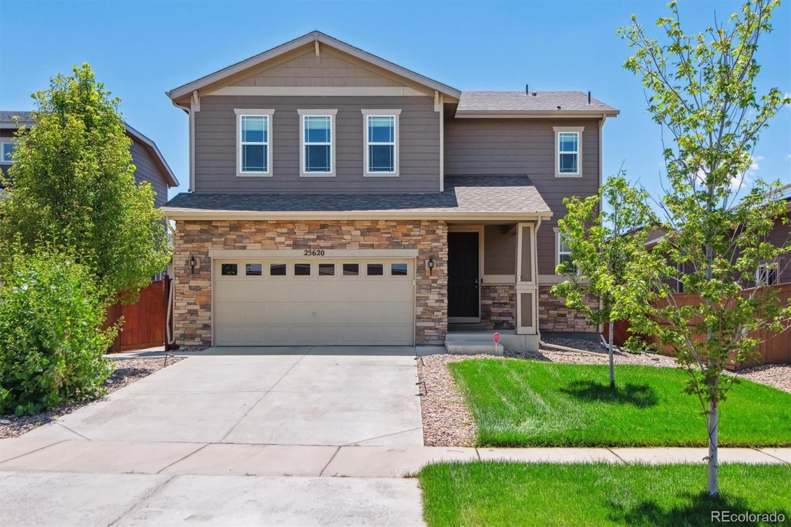 25620 E Maple Place, aurora MLS: 1846483 Beds: 3 Baths: 3 Price: $499,000