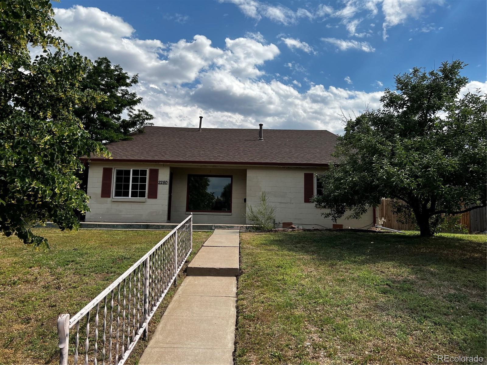 2280 w custer place, Denver sold home. Closed on 2024-09-25 for $450,000.