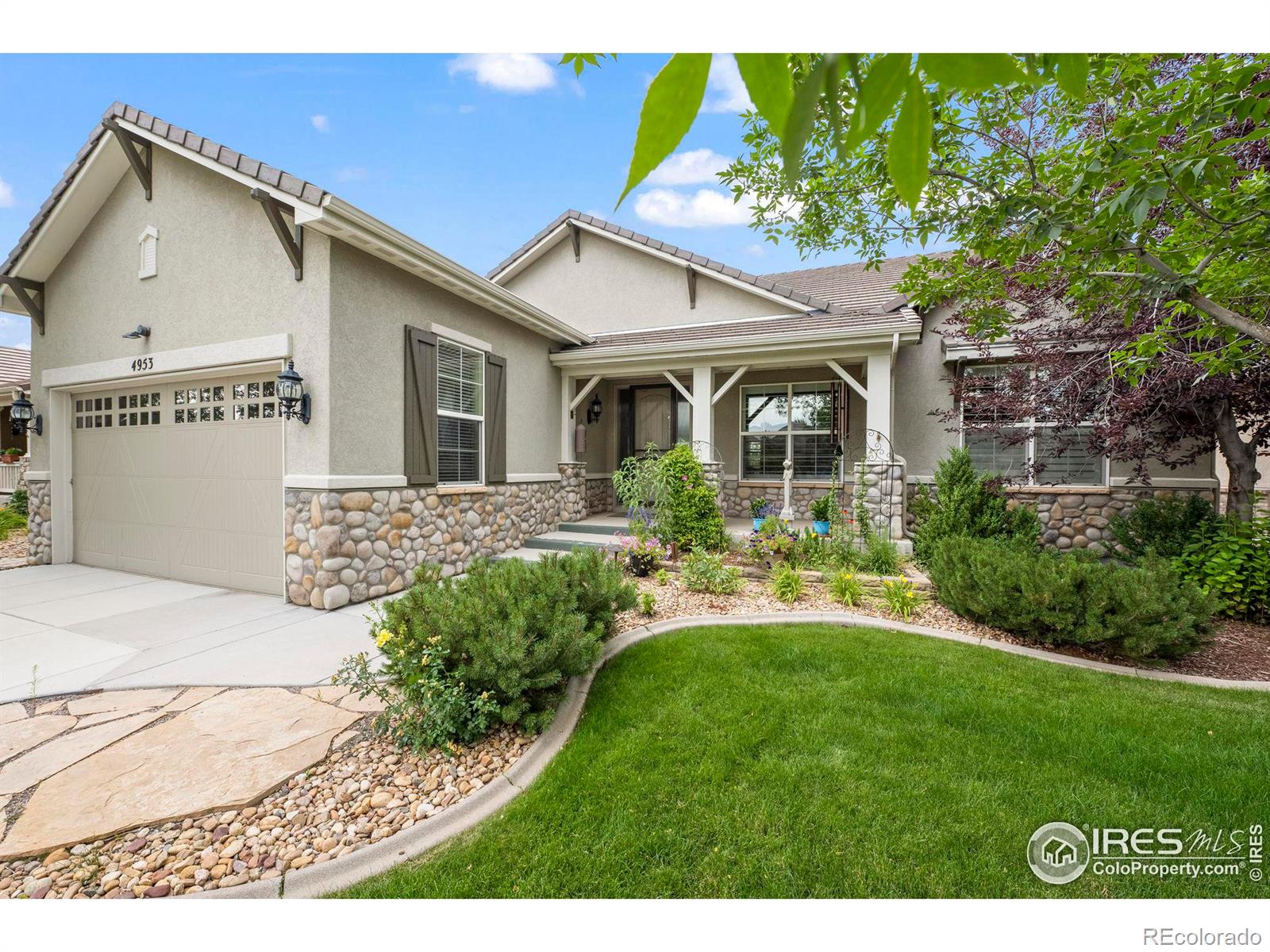 4953  Kit Carson Drive, broomfield MLS: 4567891013004 Beds: 3 Baths: 3 Price: $975,000