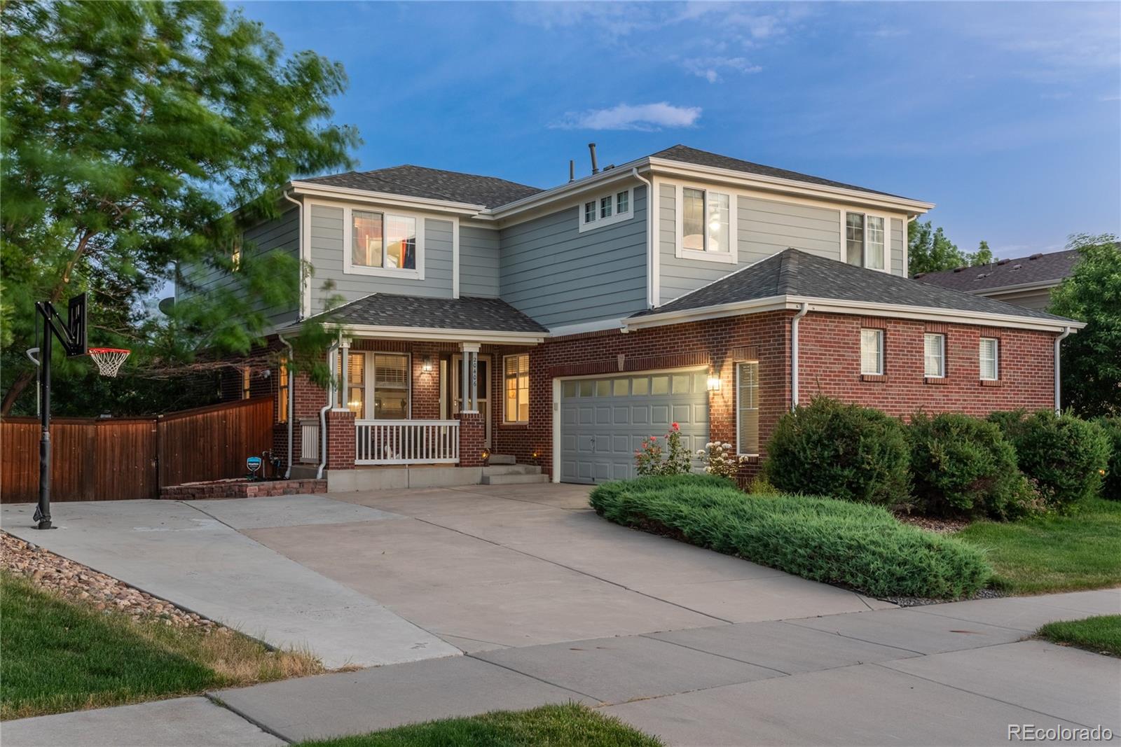 20406 E Columbia Place, aurora MLS: 6289976 Beds: 5 Baths: 4 Price: $700,000