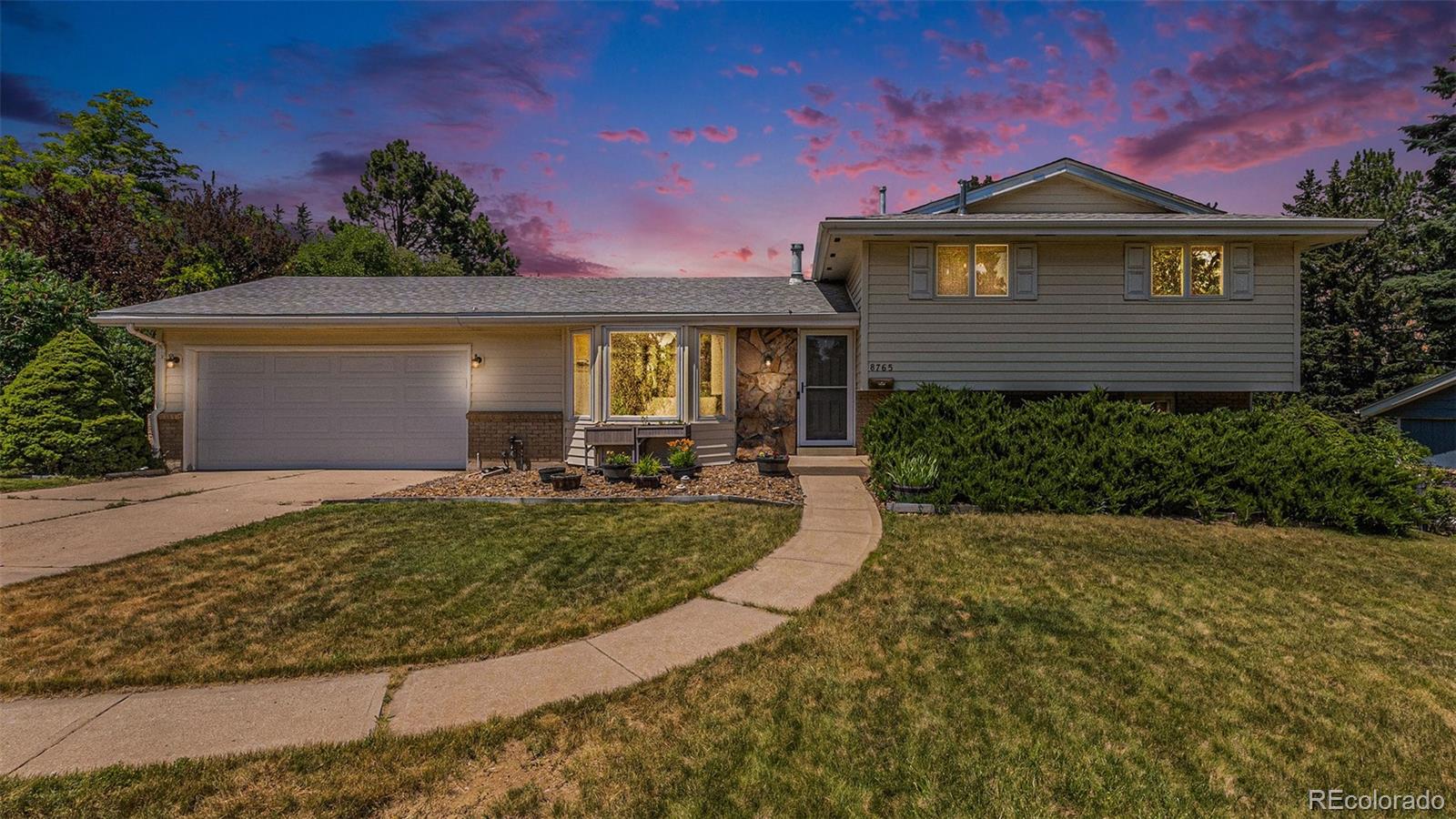 8765 E Floyd Circle, denver MLS: 8148979 Beds: 3 Baths: 3 Price: $590,000