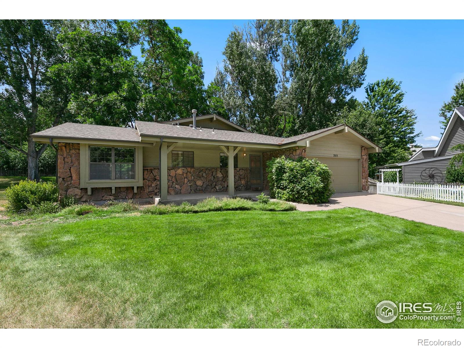 2515  Creekwood Drive, fort collins MLS: 4567891013108 Beds: 2 Baths: 2 Price: $580,000