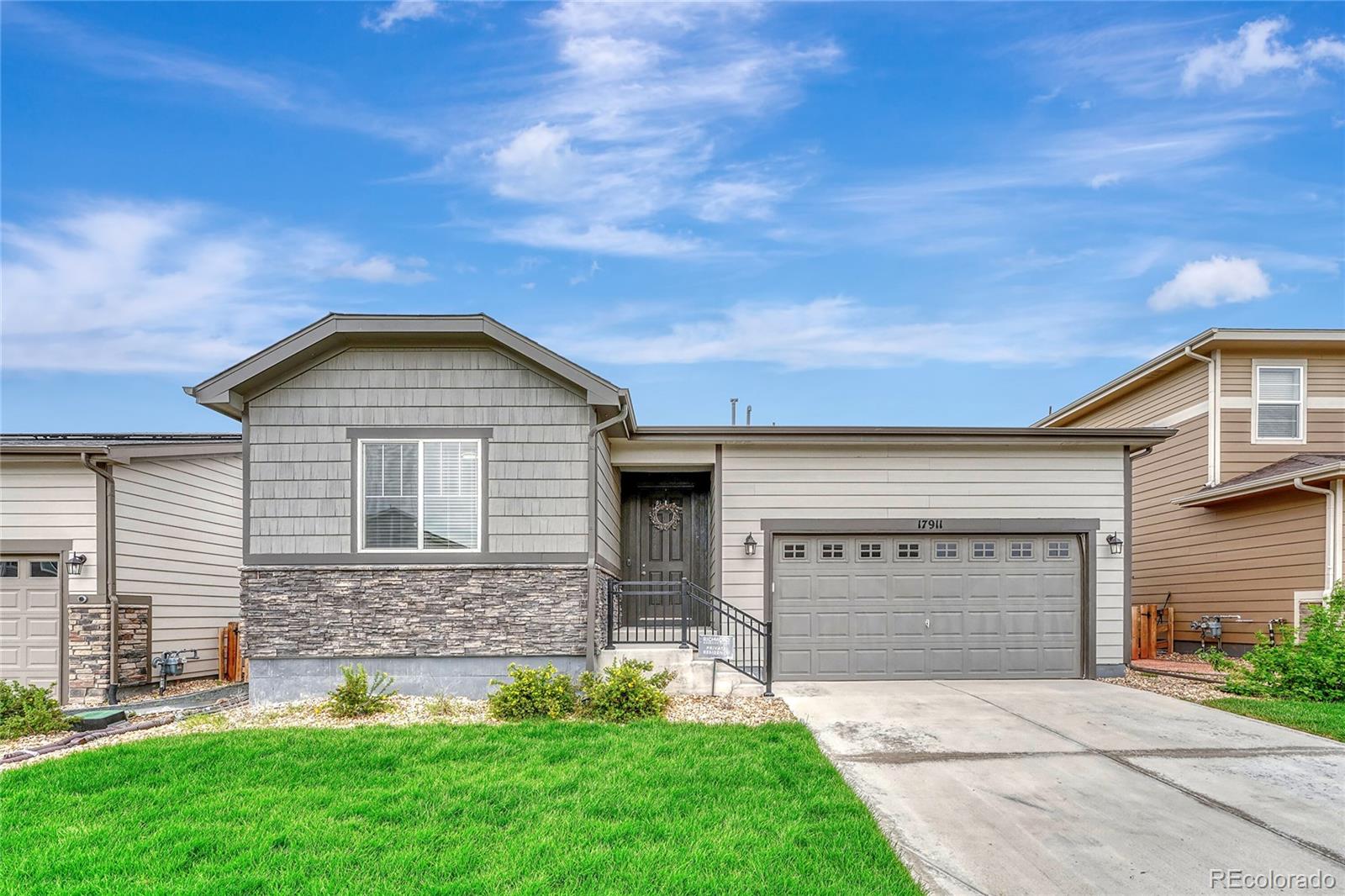 17911 E 96th Place, commerce city MLS: 4290502 Beds: 3 Baths: 2 Price: $497,999