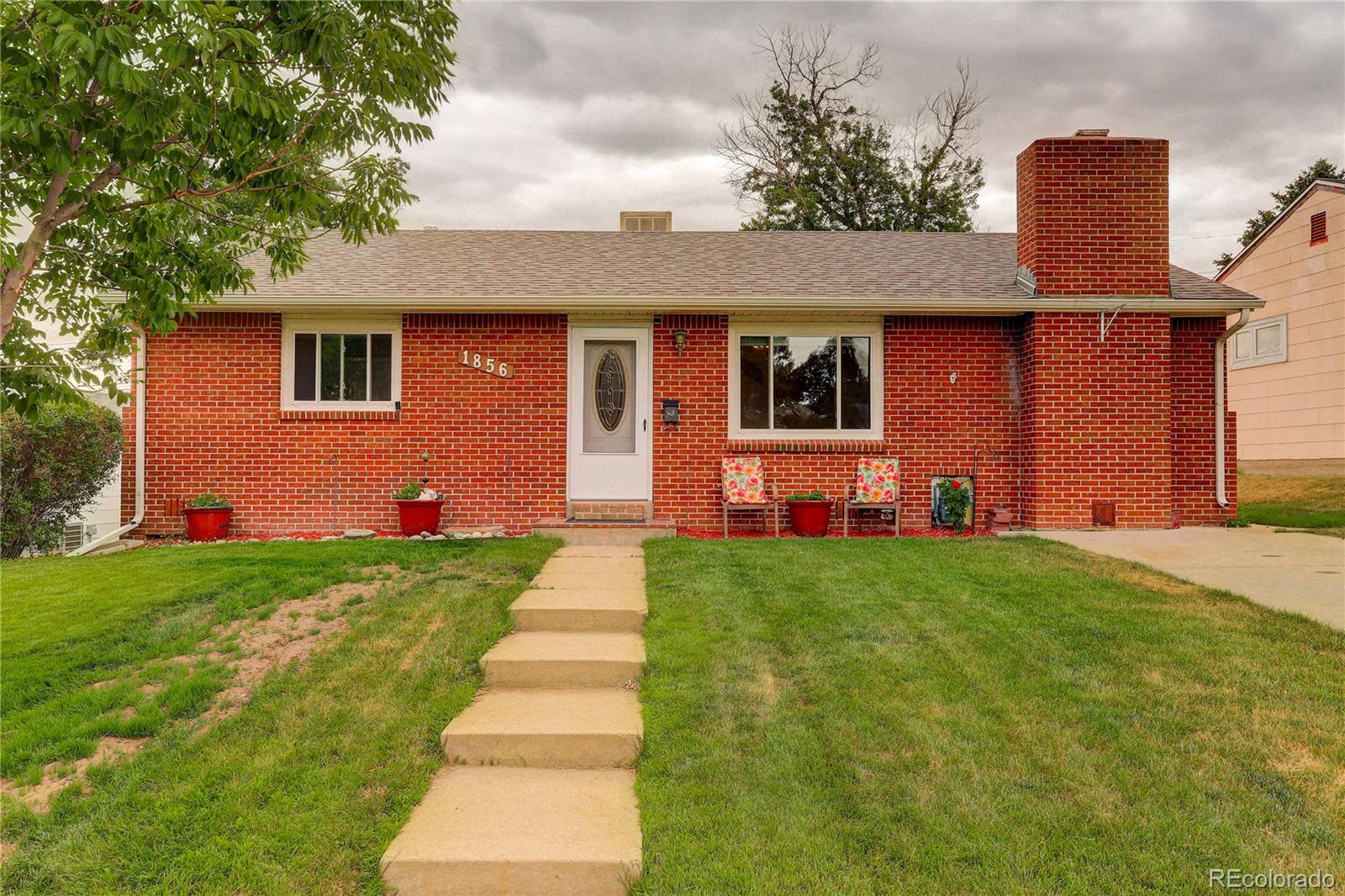 1856 s stuart street, Denver sold home. Closed on 2024-08-19 for $457,000.