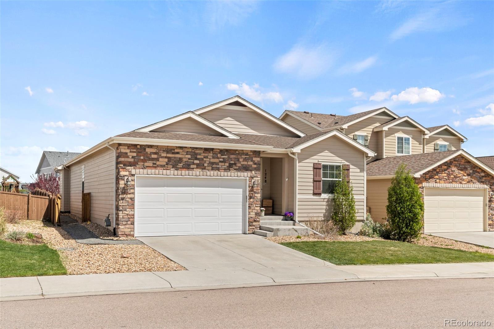 1248  McMurdo Circle, castle rock MLS: 2643546 Beds: 4 Baths: 3 Price: $650,000