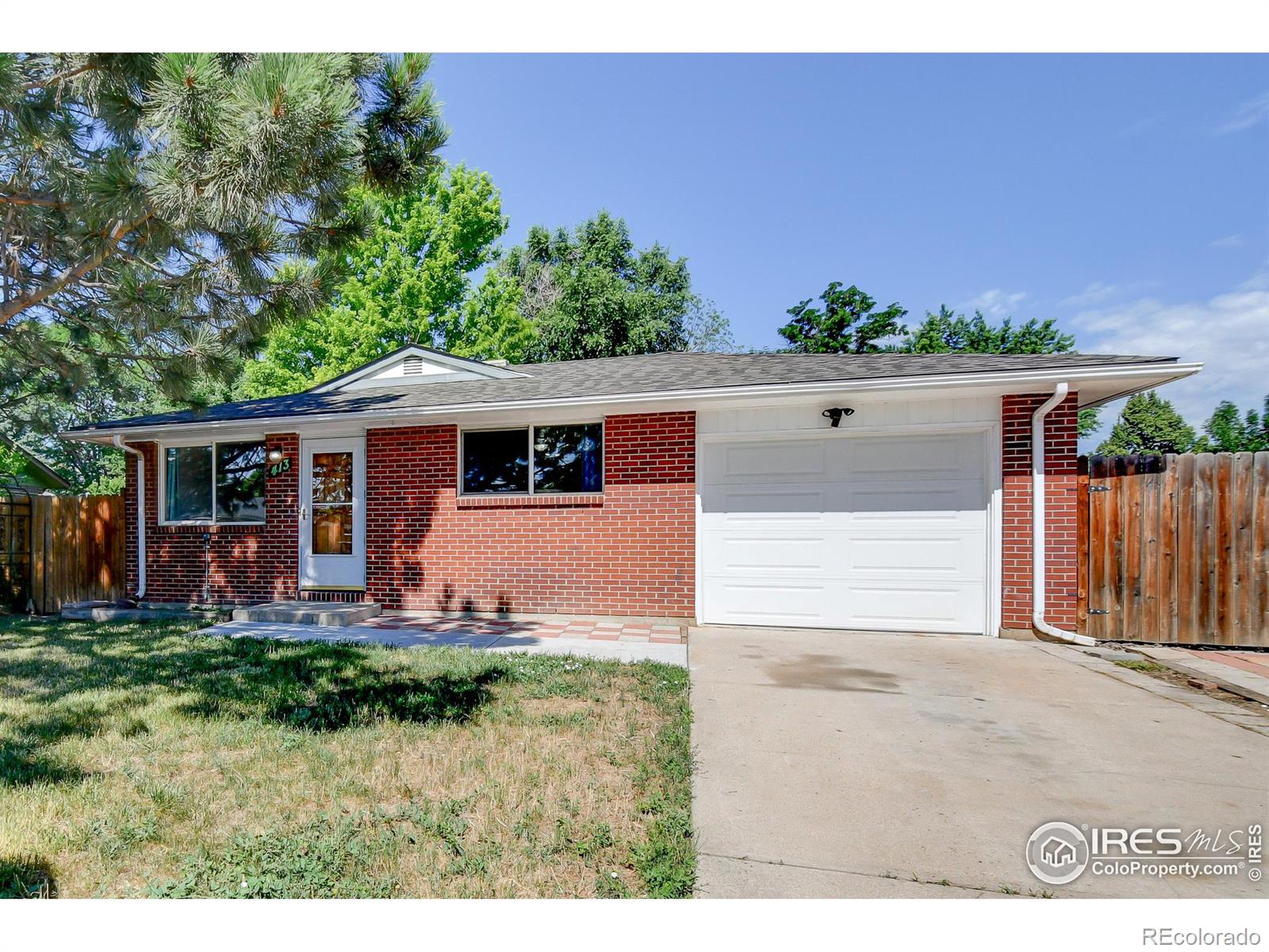 413  Fox Street, longmont MLS: 4567891013305 Beds: 3 Baths: 1 Price: $400,000