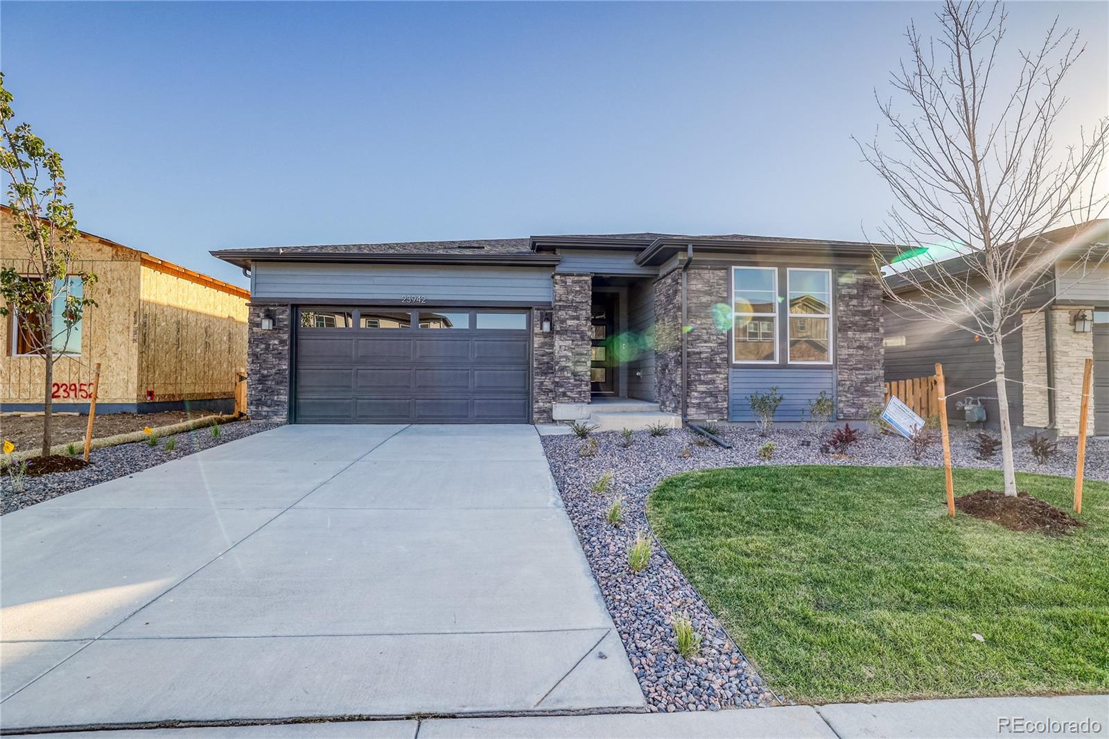 23942 E 40th Avenue, aurora MLS: 3914265 Beds: 3 Baths: 2 Price: $629,990