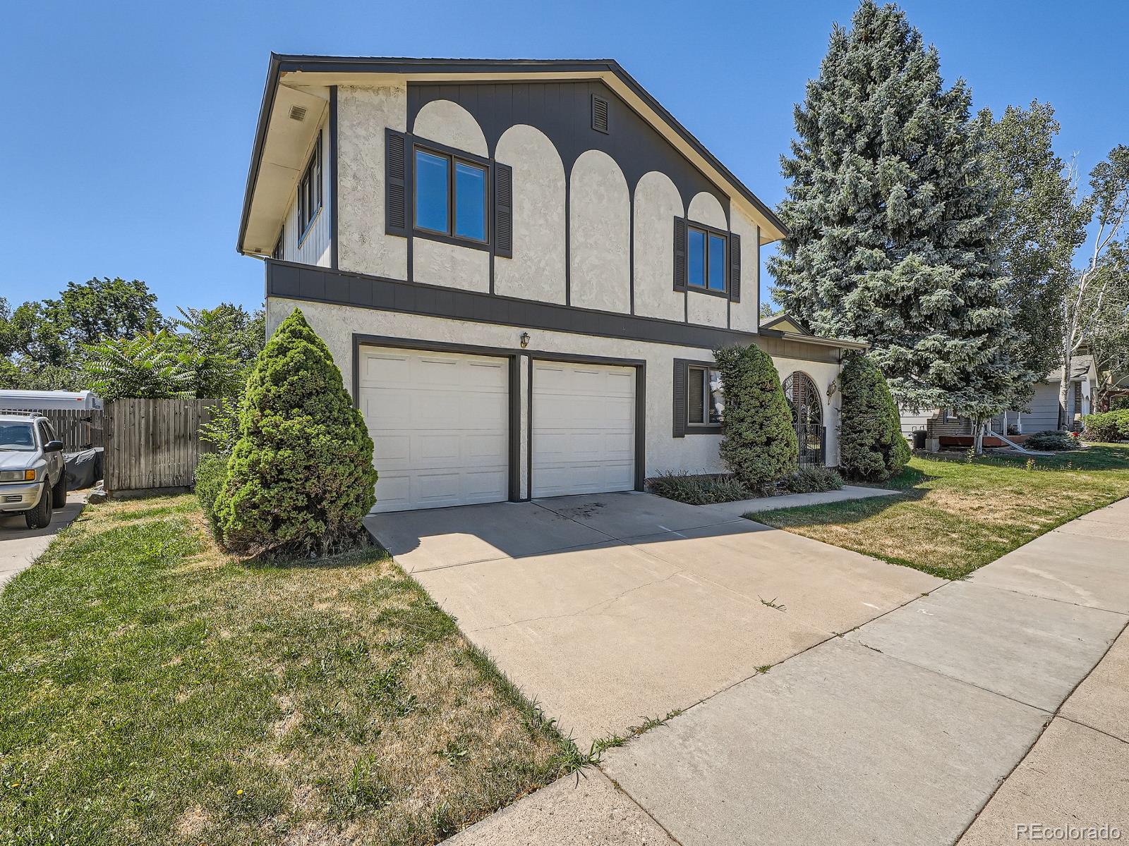 8362  Quay Drive, arvada MLS: 4917402 Beds: 4 Baths: 3 Price: $550,000