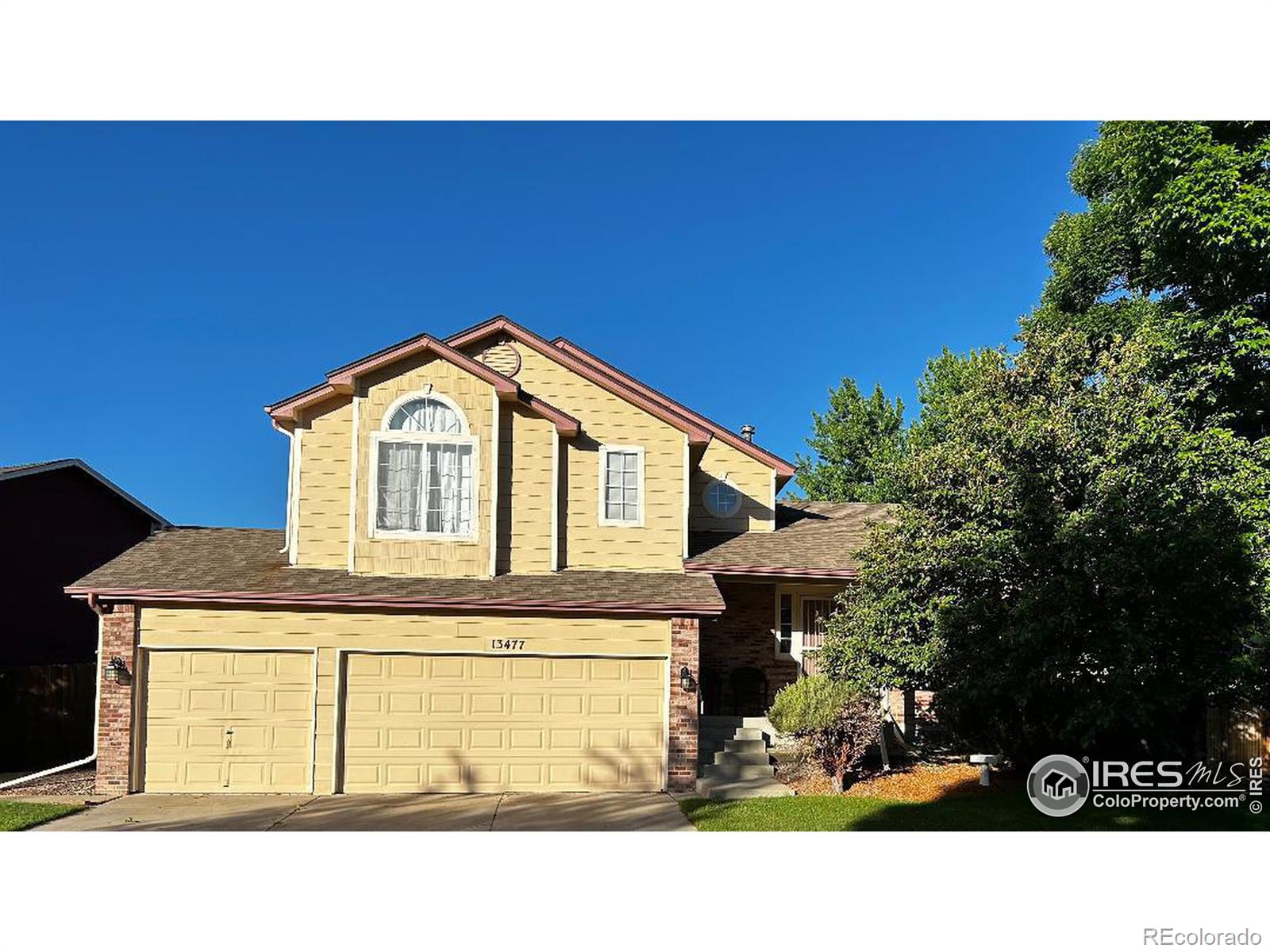 13477  Falls Drive, broomfield MLS: 4567891013414 Beds: 4 Baths: 4 Price: $610,000