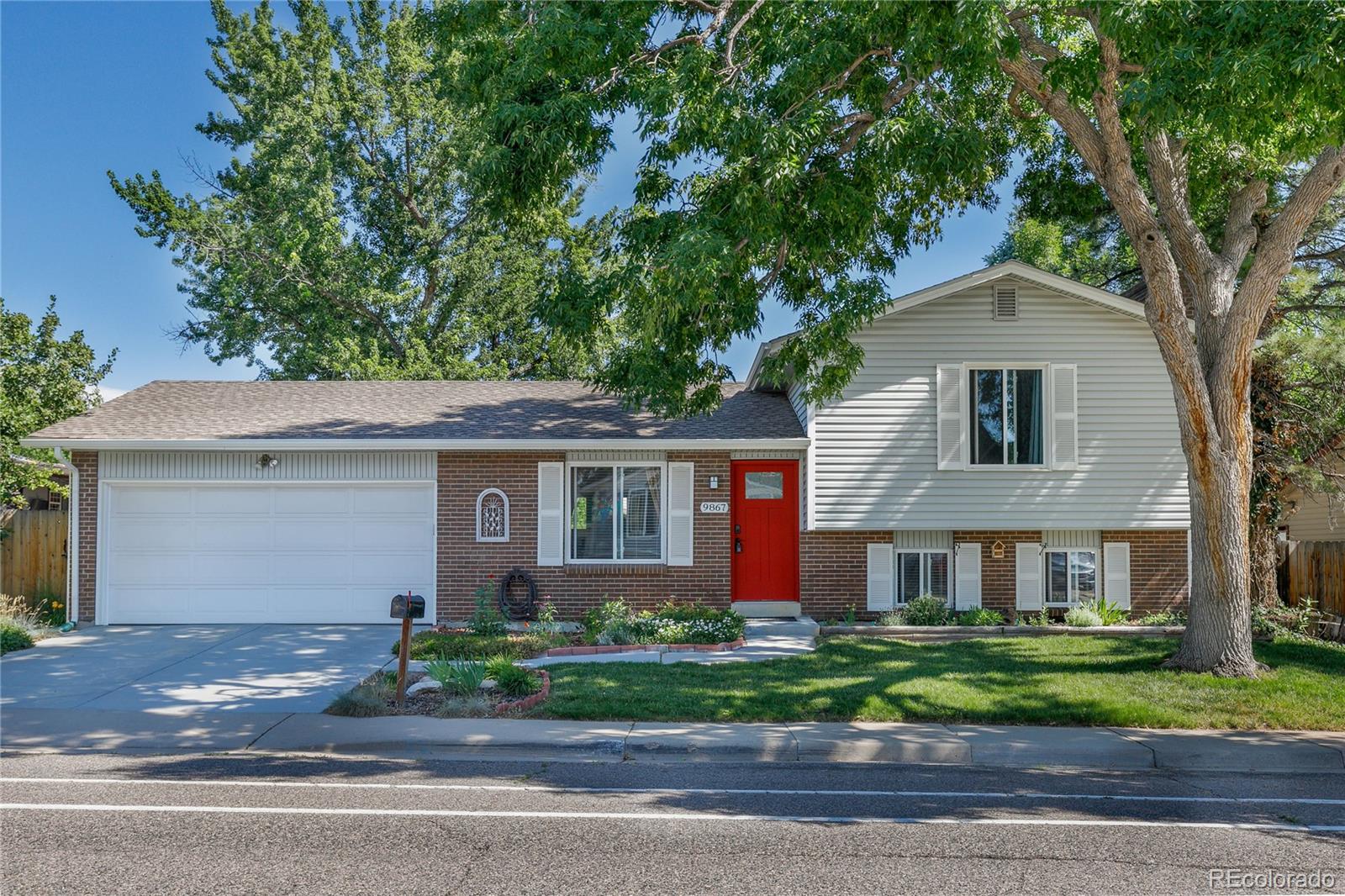 9867 W 75th Way, arvada MLS: 2528113 Beds: 3 Baths: 2 Price: $515,000