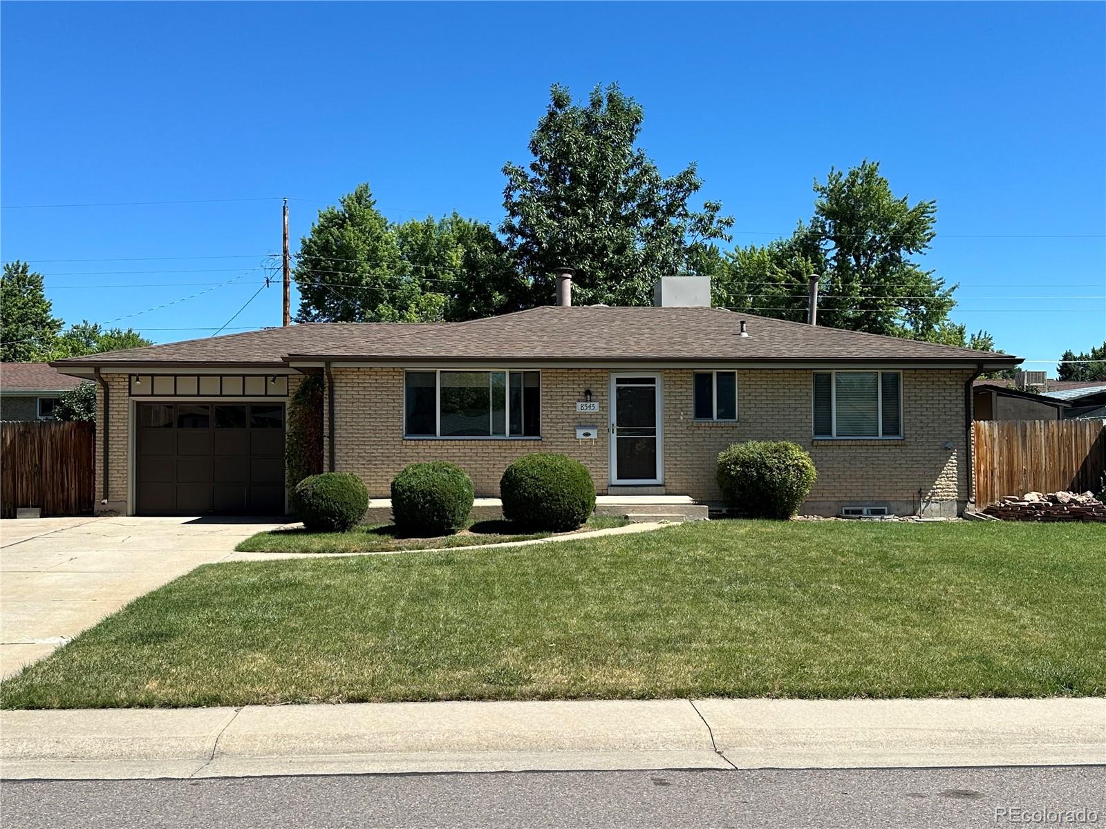 8545 W Utah Avenue, lakewood MLS: 6007340 Beds: 4 Baths: 2 Price: $580,000