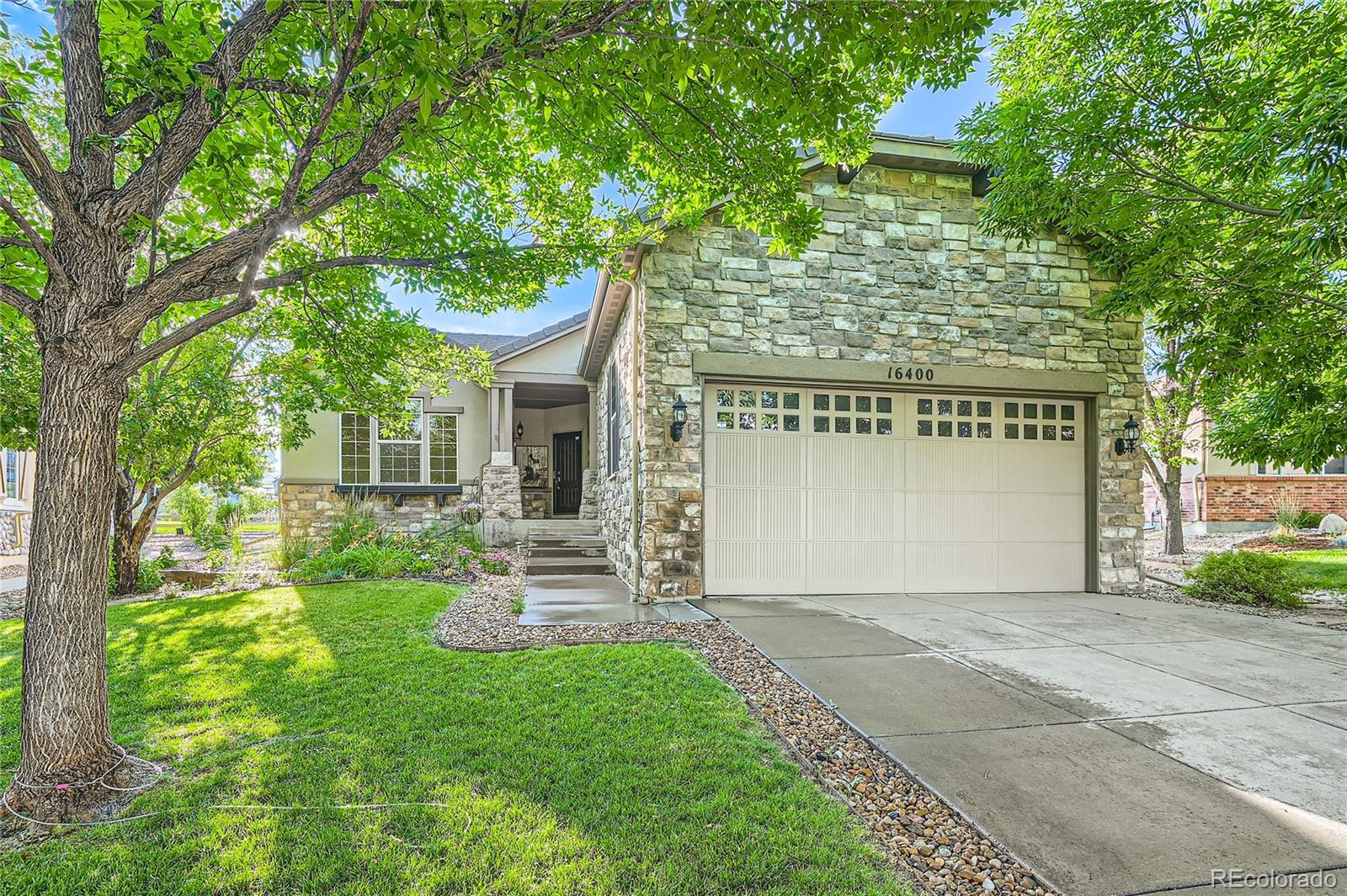 16400  Aliante Drive, broomfield MLS: 5942619 Beds: 2 Baths: 2 Price: $649,000