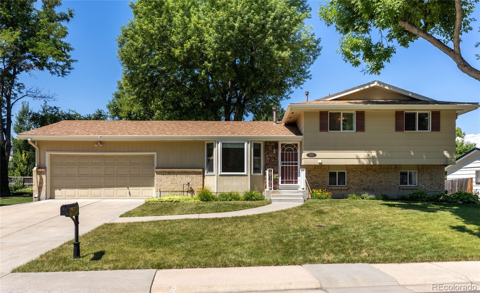 3185 S Elmira Court, denver MLS: 4031558 Beds: 4 Baths: 3 Price: $530,000