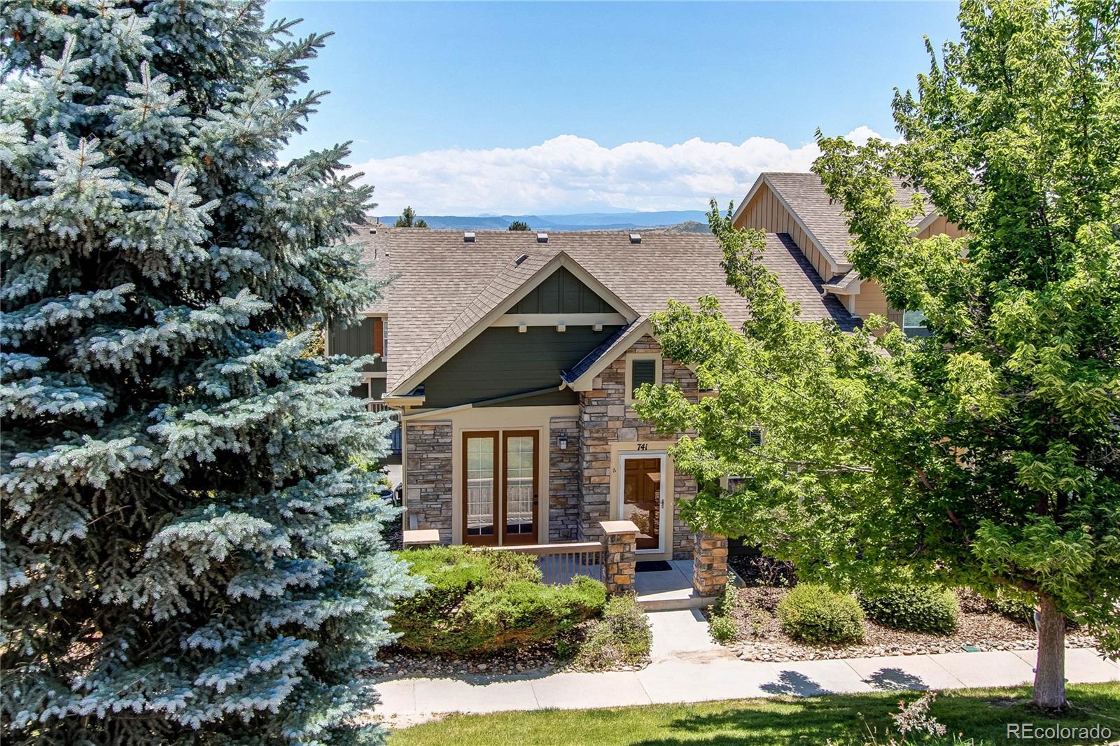 741  Reid Place, castle rock MLS: 8198724 Beds: 2 Baths: 2 Price: $475,000