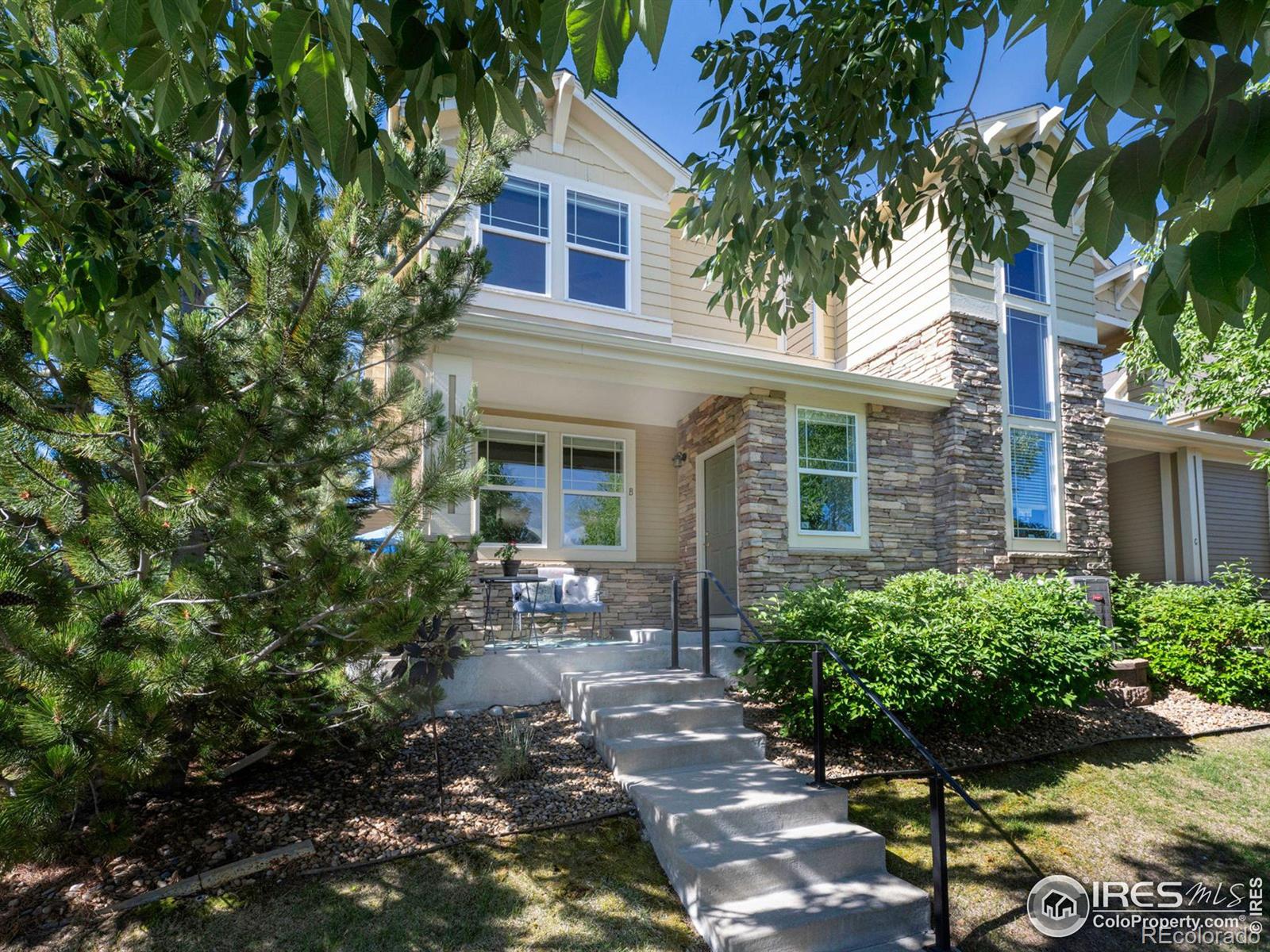 14240 W 83rd Place B, Arvada  MLS: 4567891013706 Beds: 3 Baths: 4 Price: $585,000