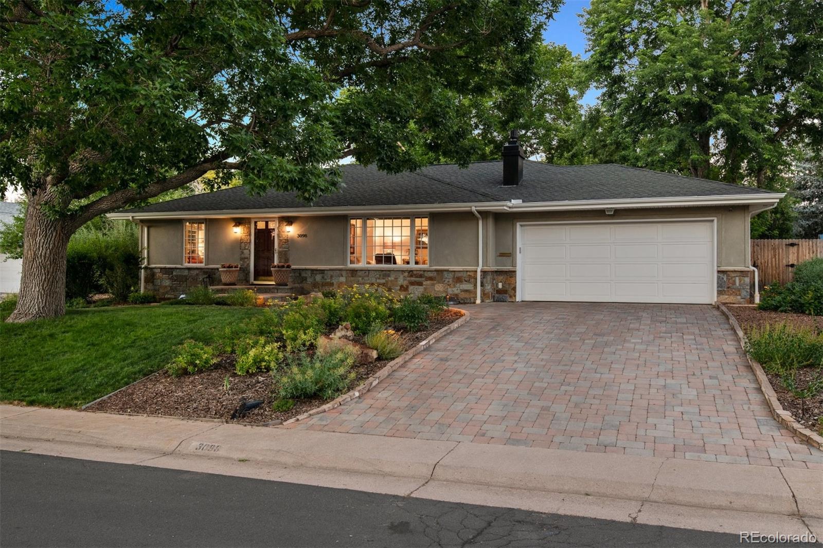 3098 s krameria street, Denver sold home. Closed on 2024-08-21 for $940,000.