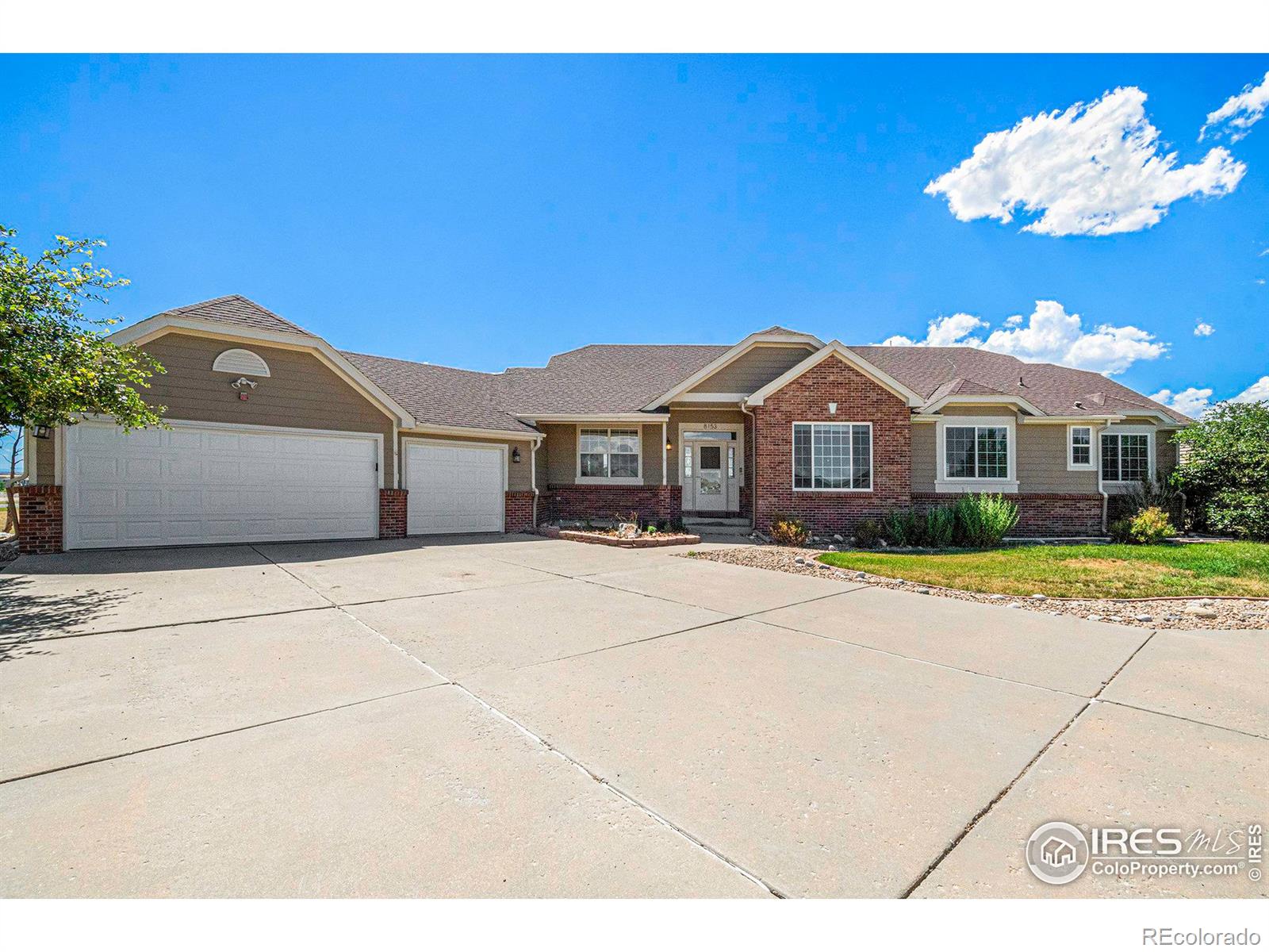 8153 E 157th Court, thornton MLS: 4567891013757 Beds: 4 Baths: 3 Price: $1,070,000