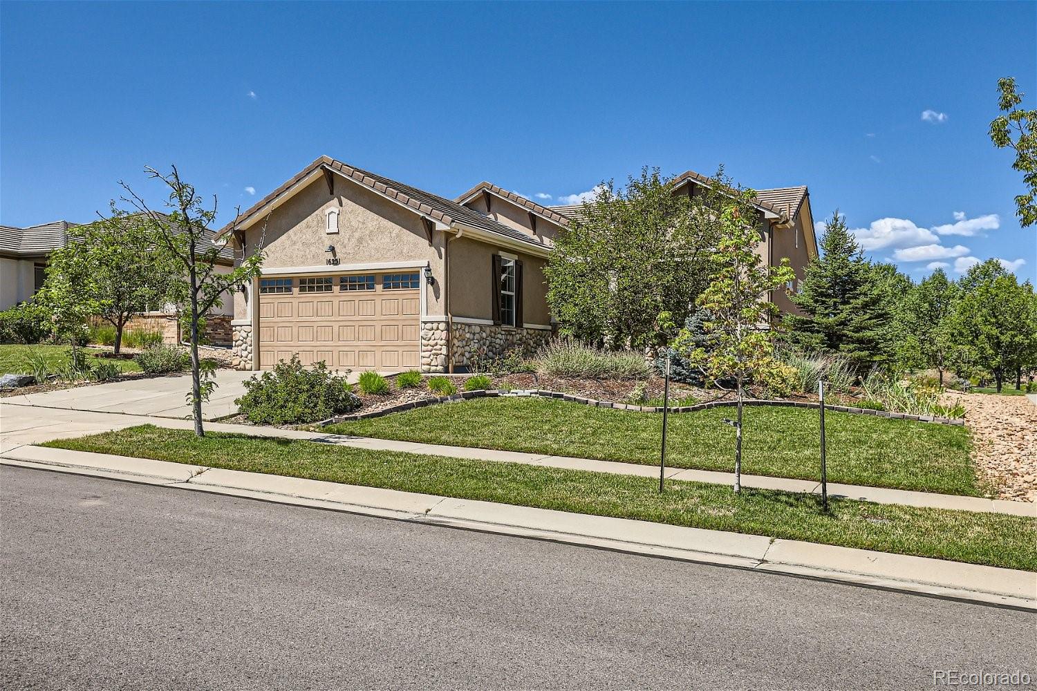 16251  Red Mountain Way, broomfield MLS: 4267583 Beds: 3 Baths: 3 Price: $749,900