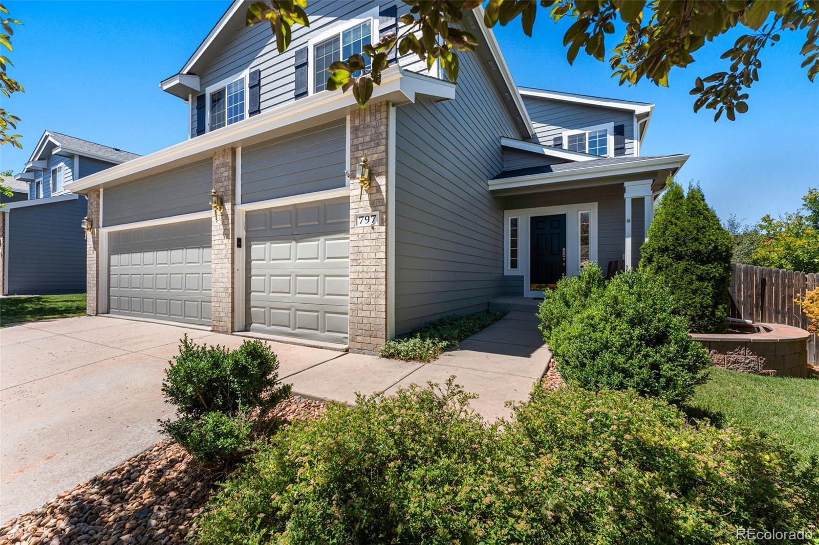 797  Bartlett Street, castle rock MLS: 4851927 Beds: 4 Baths: 4 Price: $625,000