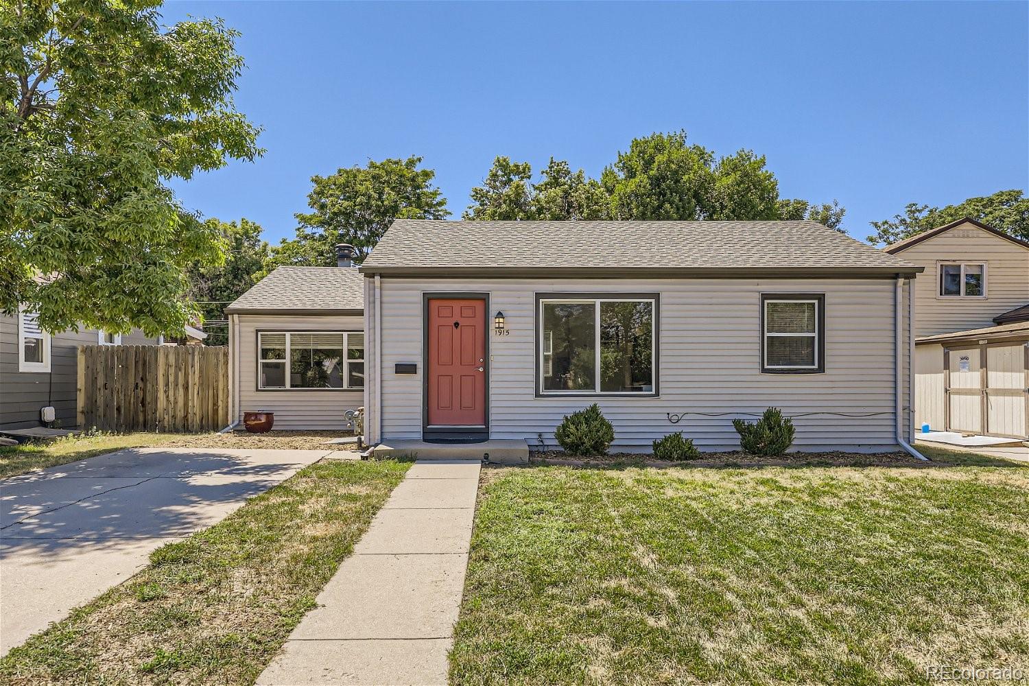 1915  Xanthia Street, denver MLS: 7018192 Beds: 3 Baths: 1 Price: $435,000