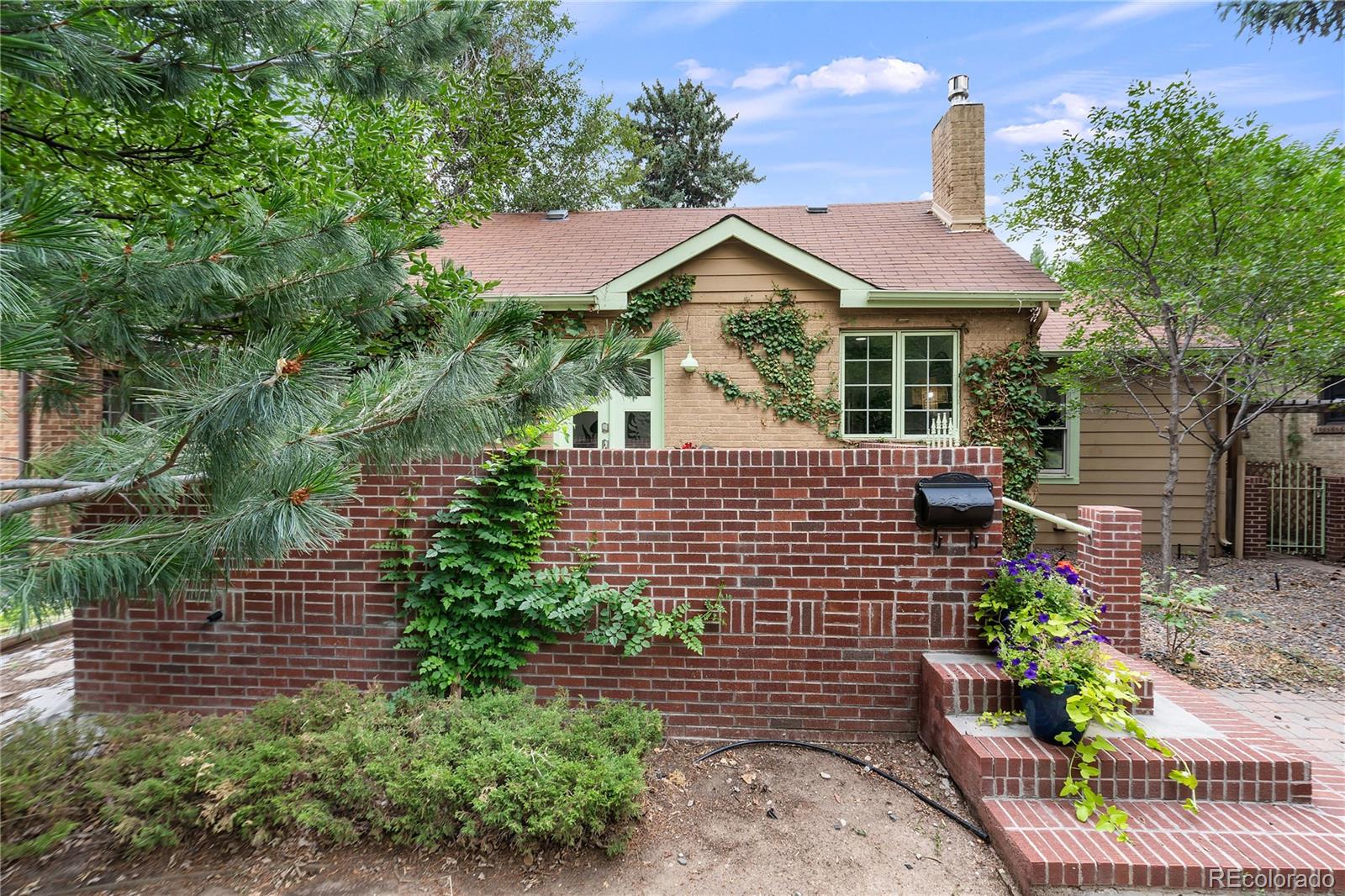 1352  clermont street, Denver sold home. Closed on 2024-08-22 for $720,000.