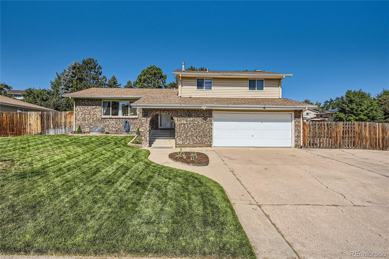 13587  Sirus Drive, lone tree MLS: 7316535 Beds: 3 Baths: 4 Price: $645,000