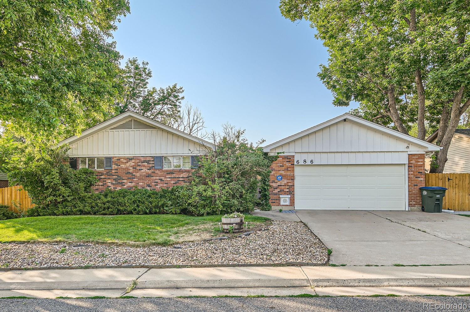 686  Niver Avenue, northglenn MLS: 7364963 Beds: 4 Baths: 3 Price: $499,500