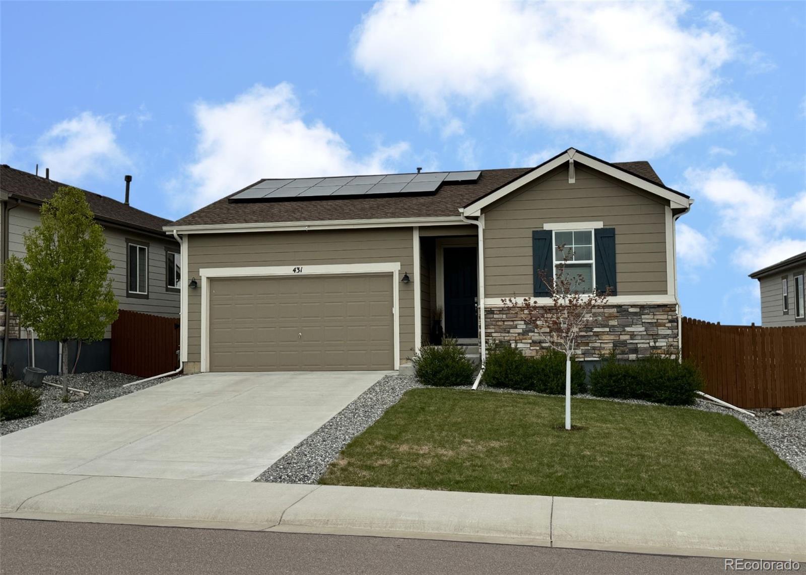 431  Vista Cliff Circle, castle rock MLS: 1793644 Beds: 2 Baths: 2 Price: $545,000