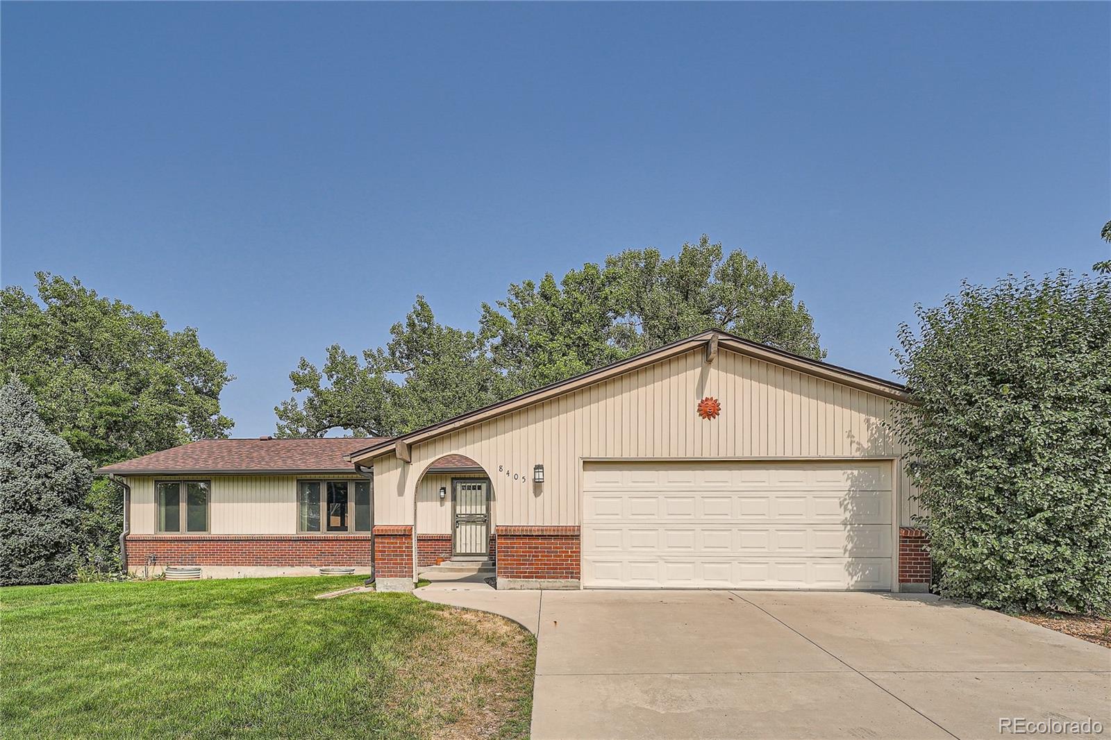 8405  Lamar Drive, arvada MLS: 2801601 Beds: 3 Baths: 2 Price: $589,900