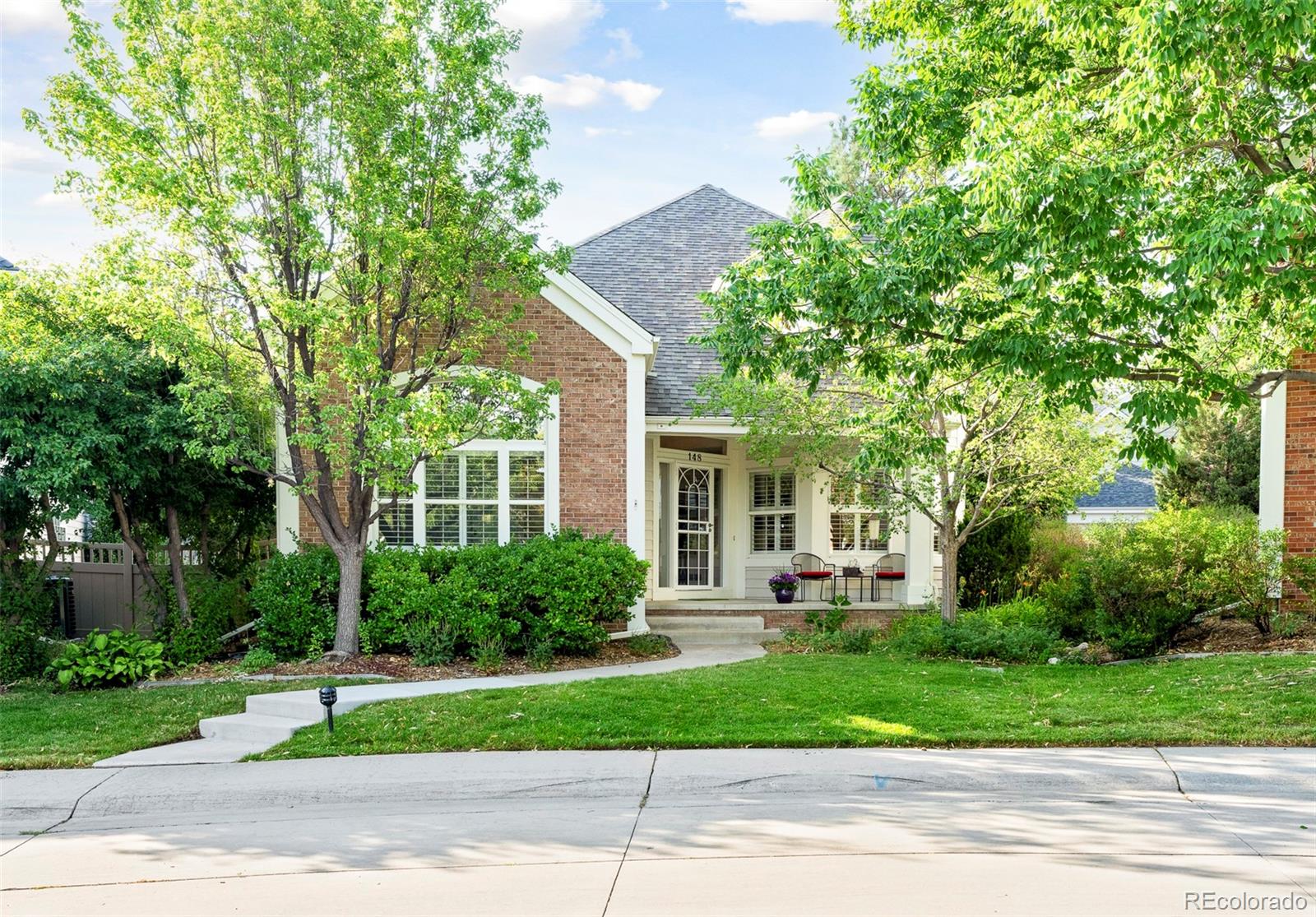 1011 S Valentia Street, denver MLS: 6928086 Beds: 4 Baths: 3 Price: $750,000