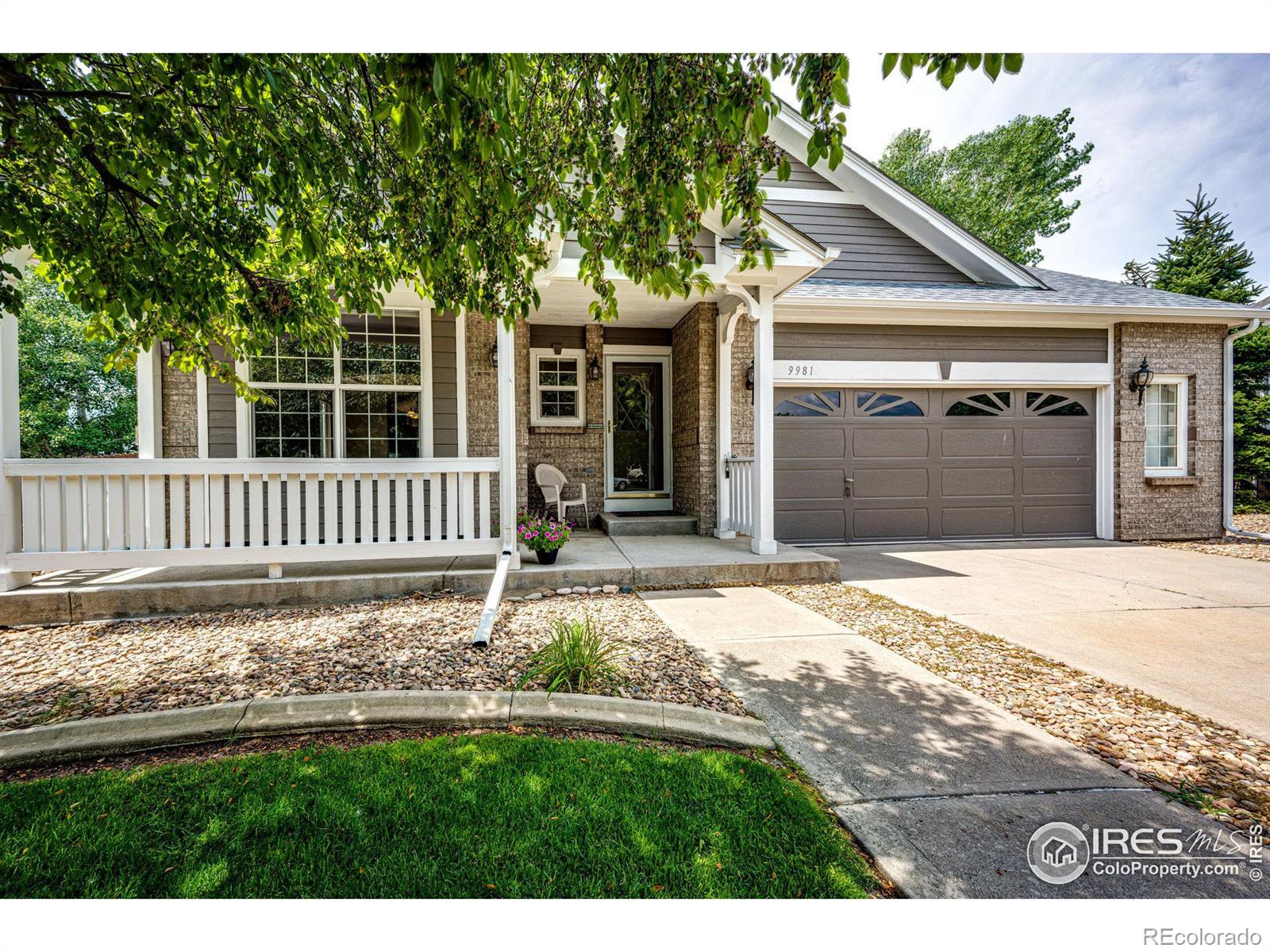 9981  Chambers Drive, commerce city MLS: 4567891014364 Beds: 3 Baths: 2 Price: $495,000