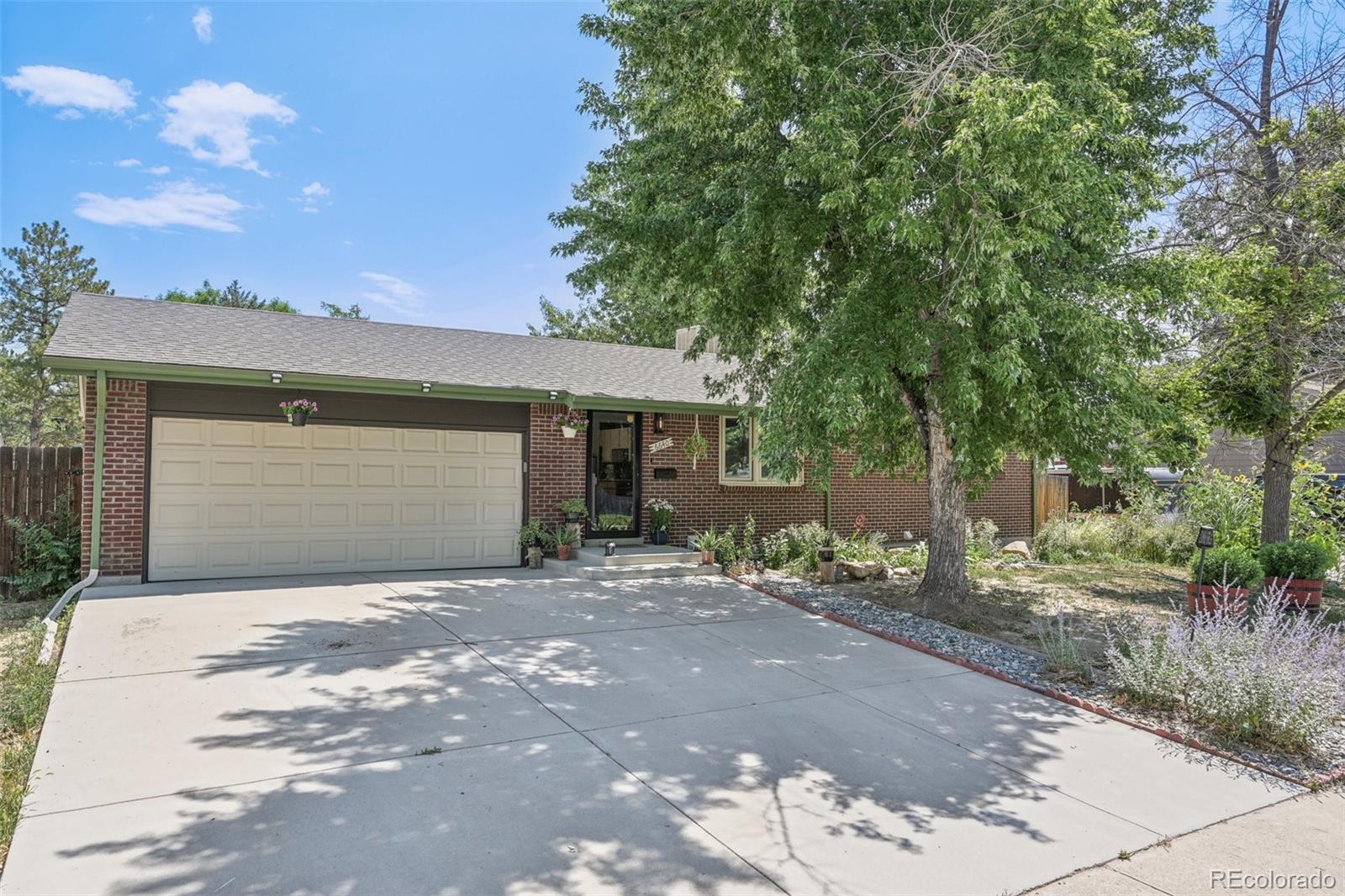 6640  Quay Street, arvada MLS: 9353552 Beds: 4 Baths: 2 Price: $599,000