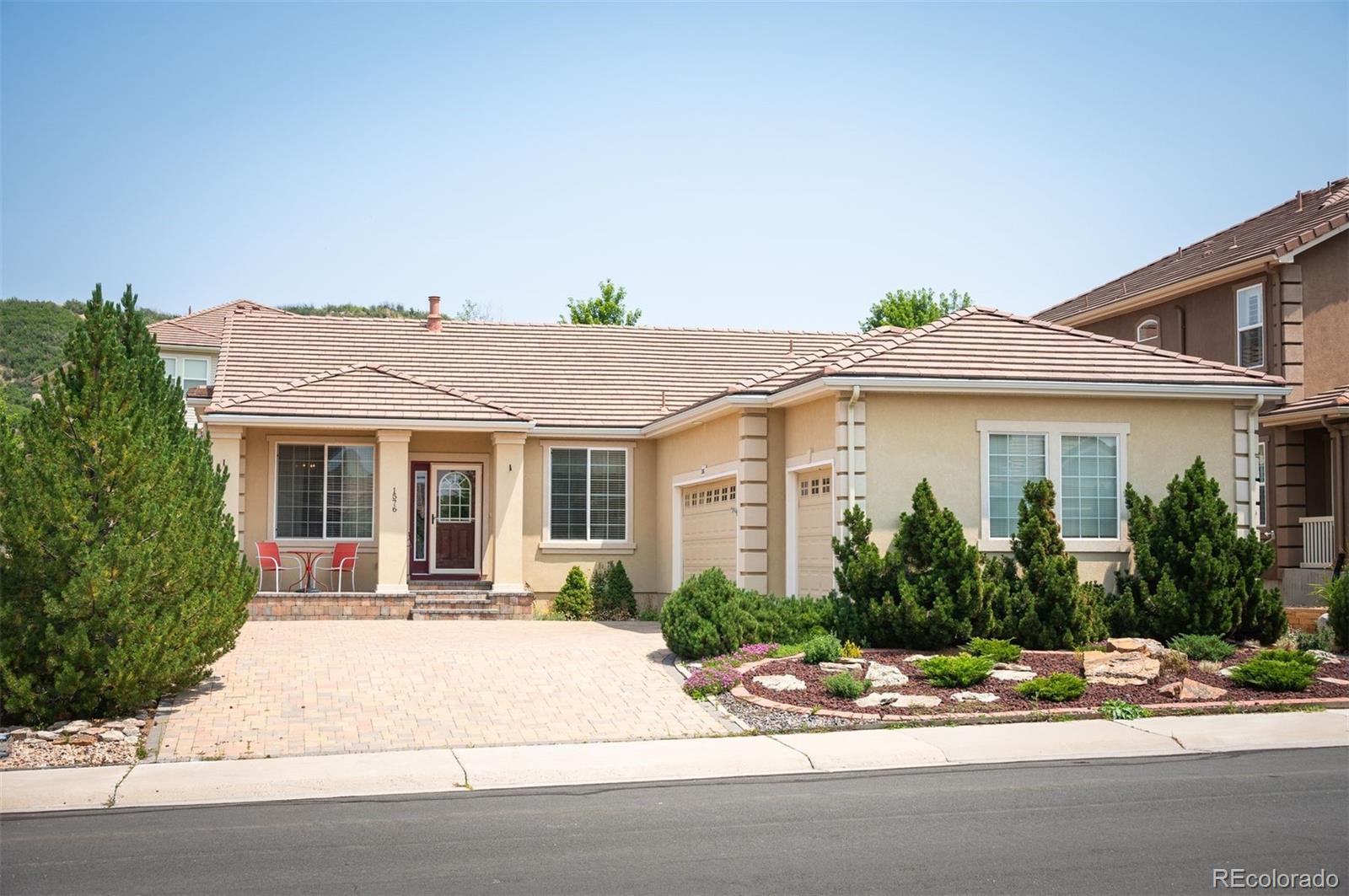 1576  candleglow street, Castle Rock sold home. Closed on 2024-11-14 for $725,000.