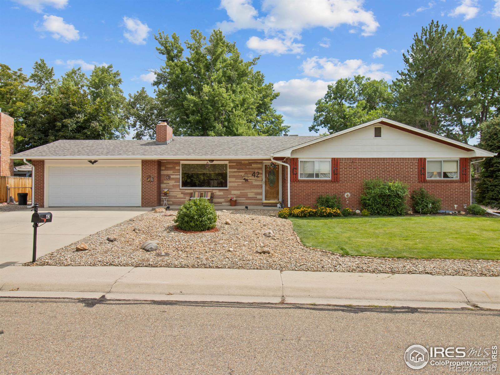 42  Princeton Circle, longmont MLS: 4567891014583 Beds: 3 Baths: 3 Price: $599,900