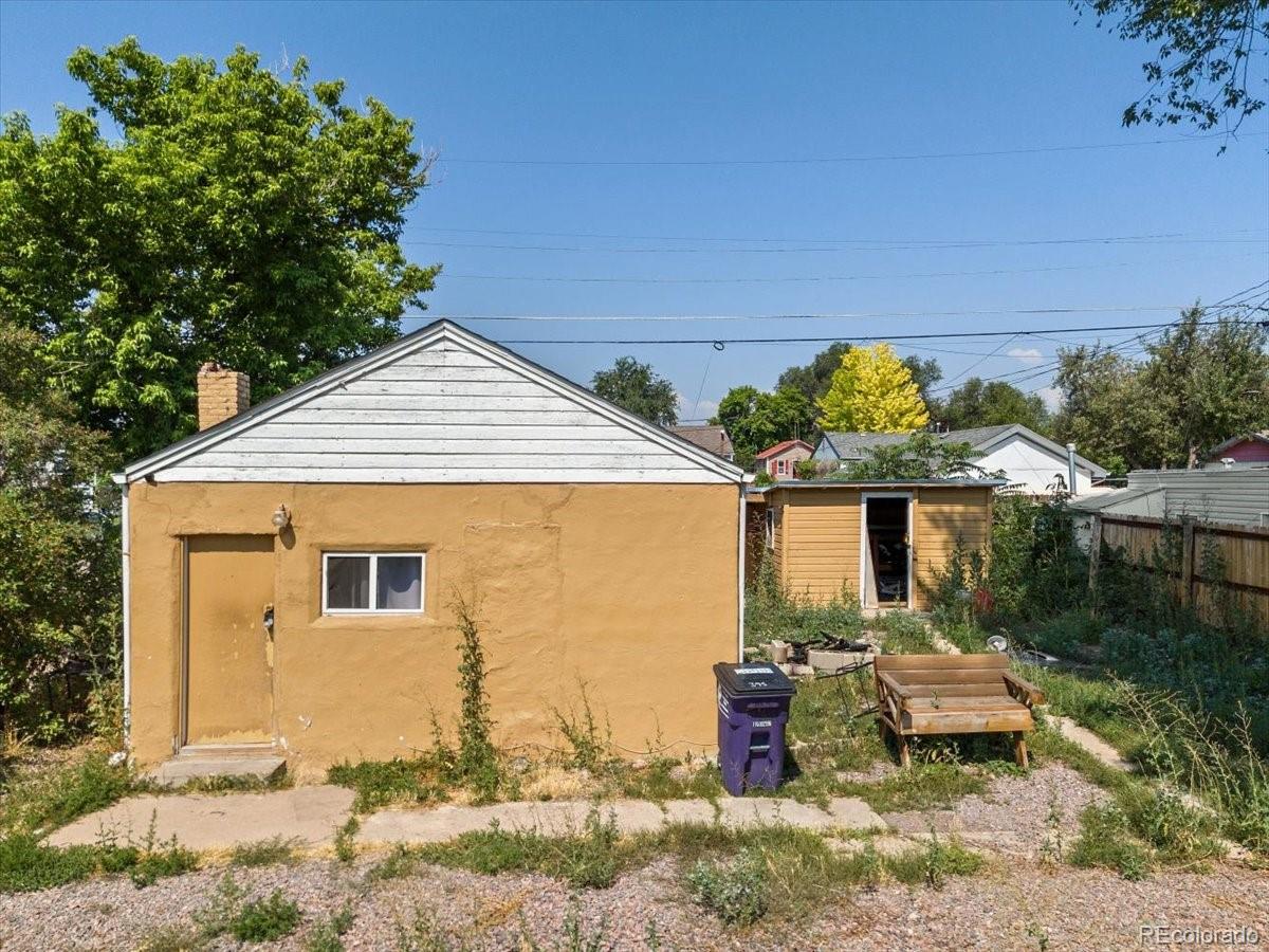 395 s osceola street, Denver sold home. Closed on 2024-08-02 for $262,000.