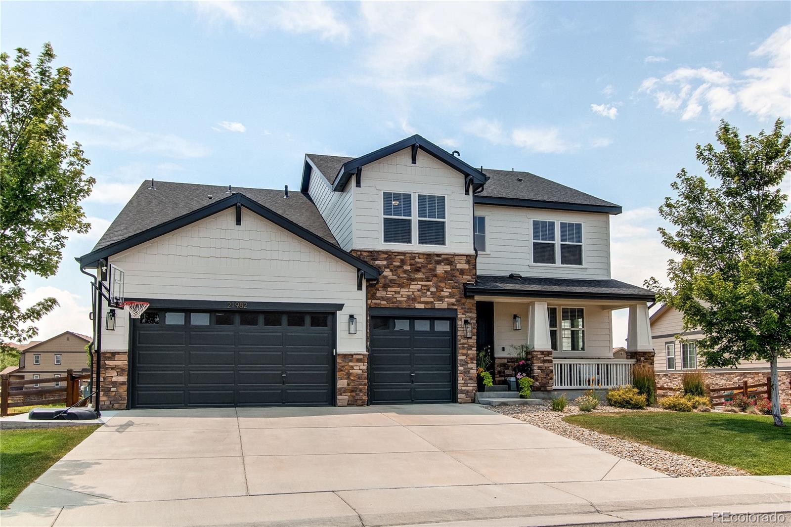 21982 E Layton Drive, aurora MLS: 2028609 Beds: 6 Baths: 5 Price: $925,000