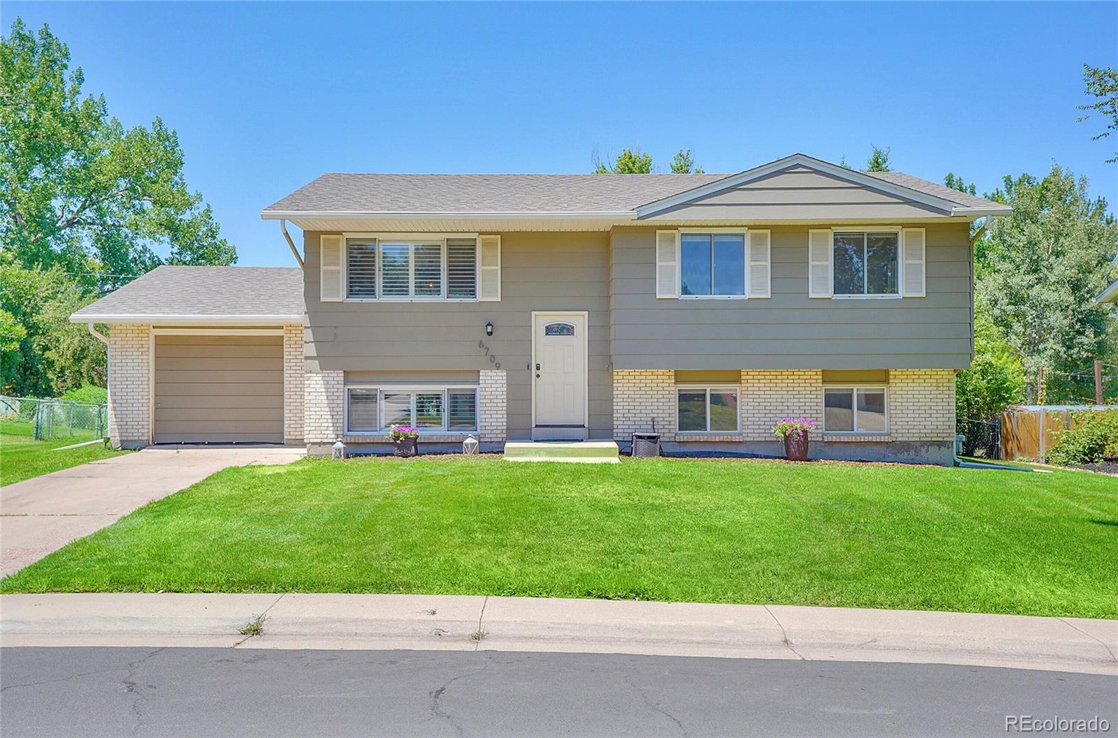 6709 S Delaware Street, littleton MLS: 3456779 Beds: 5 Baths: 2 Price: $629,000