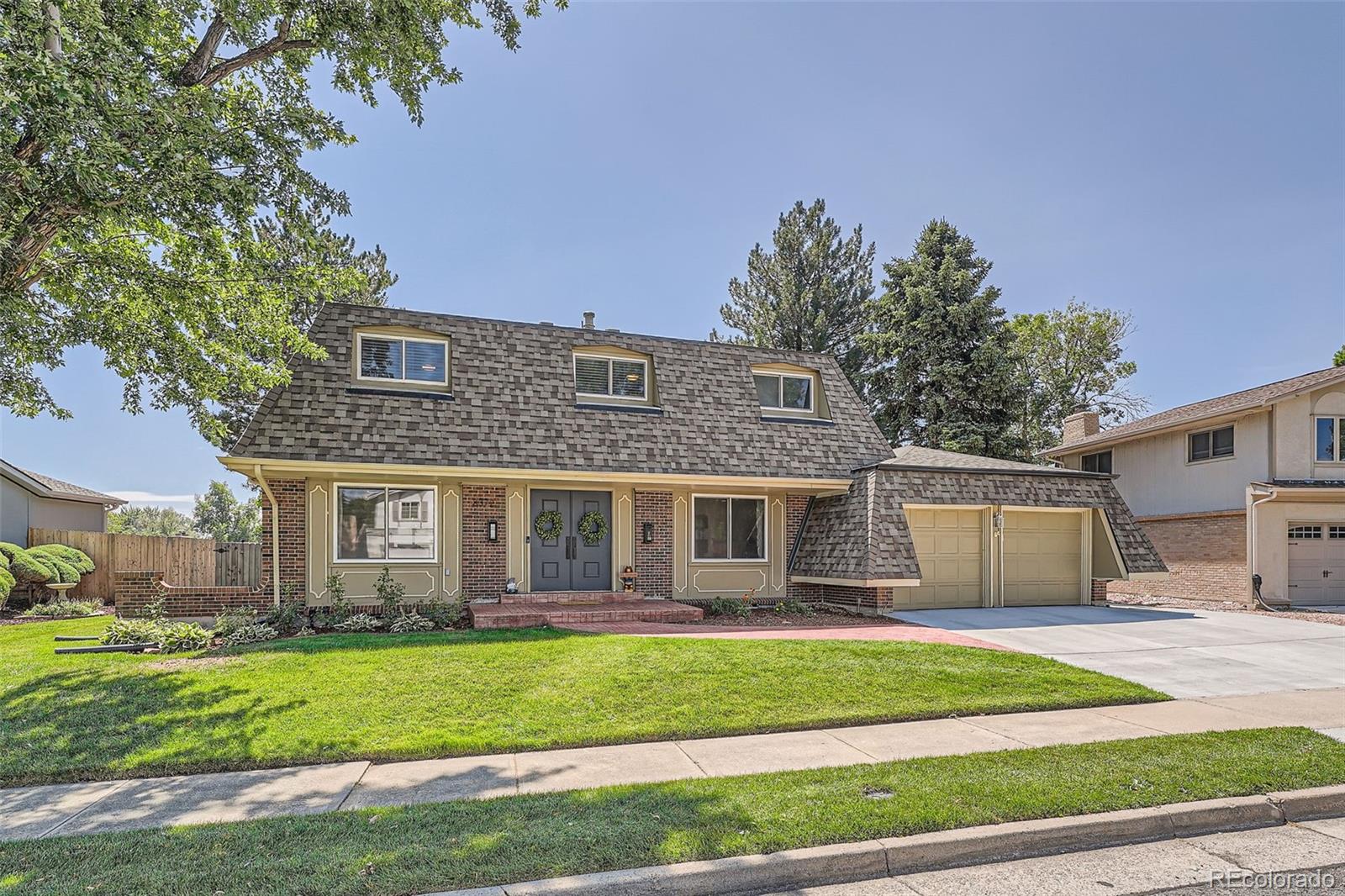 8372  Quay Drive, arvada MLS: 7620189 Beds: 5 Baths: 4 Price: $815,000