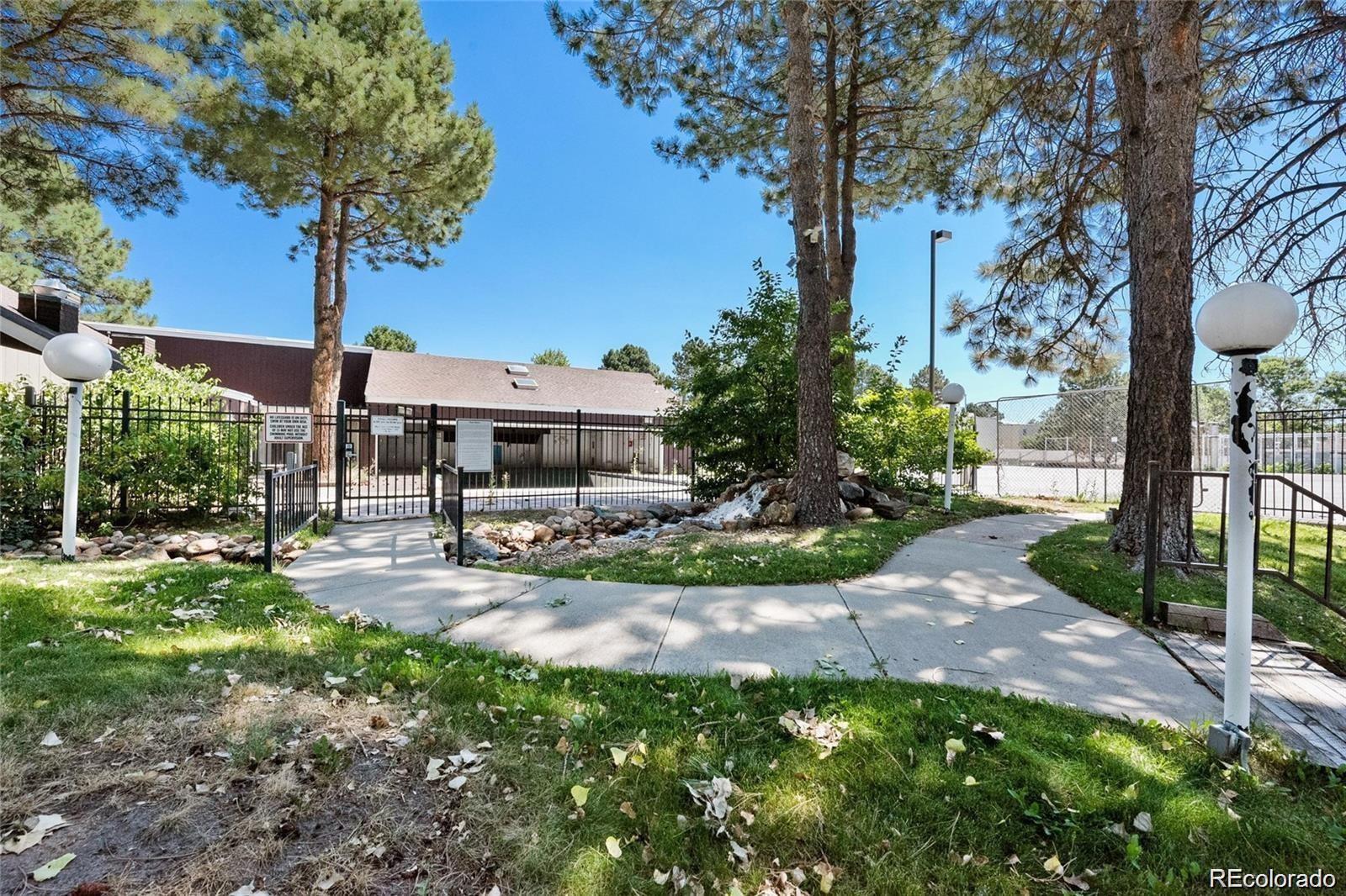9995 e harvard avenue, Denver sold home. Closed on 2025-09-16 for $230,000.