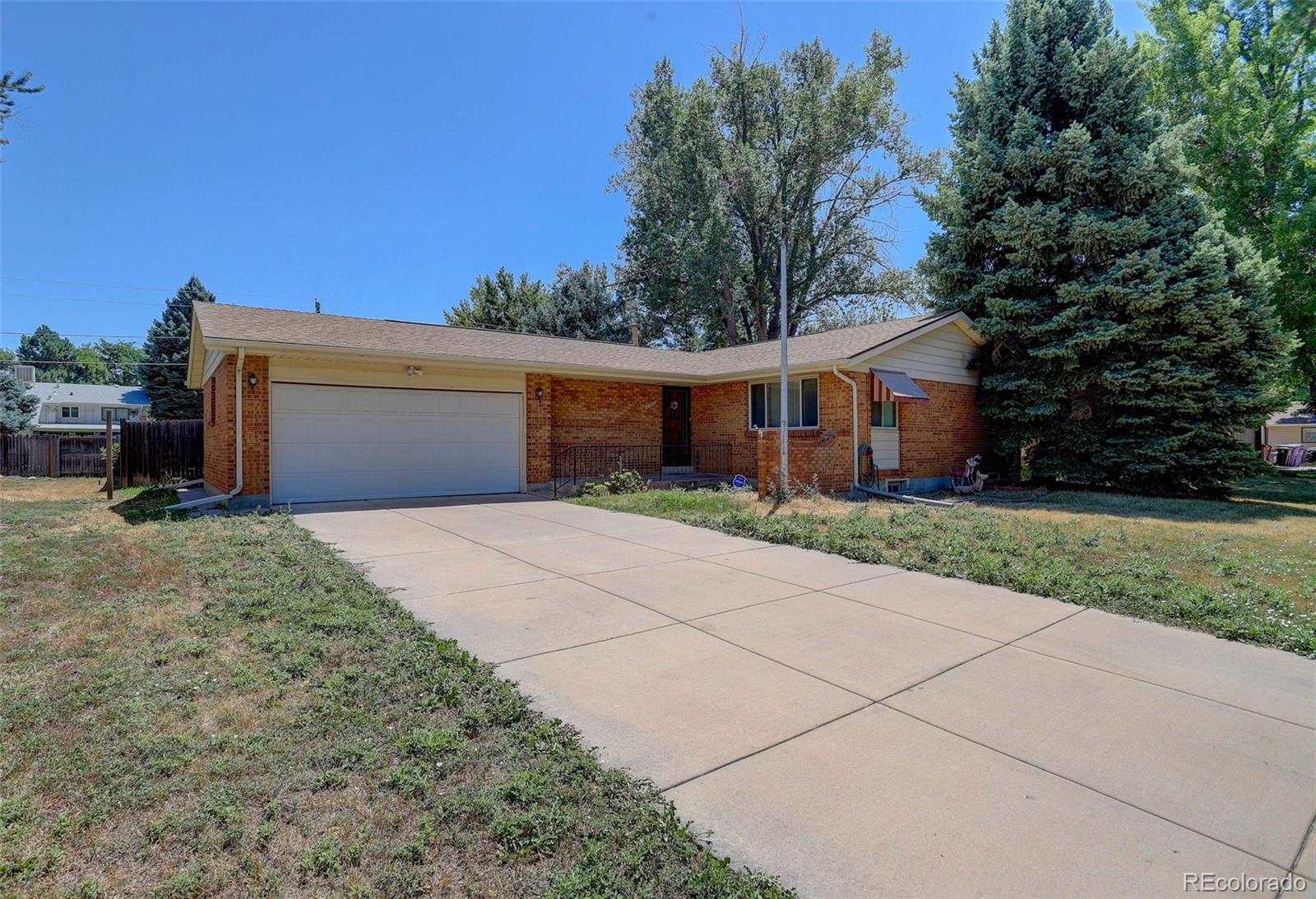 2866 S Upham Street, denver MLS: 8574994 Beds: 4 Baths: 3 Price: $540,000