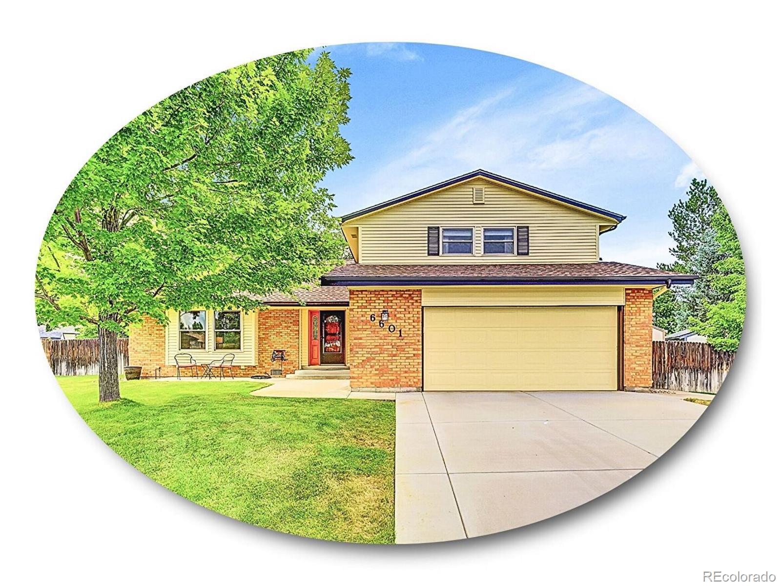 6601 S Yarrow Street, littleton MLS: 2795256 Beds: 3 Baths: 3 Price: $699,500