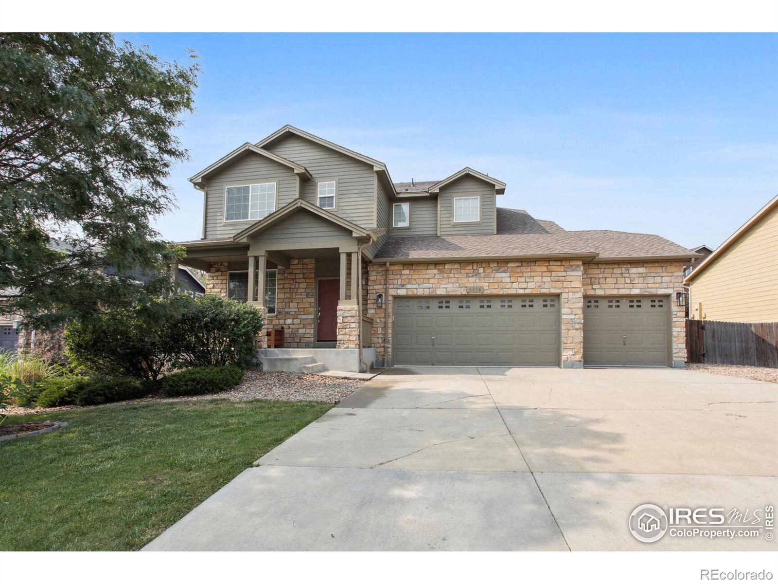 6816 E 131st Drive, thornton MLS: 4567891014975 Beds: 3 Baths: 3 Price: $595,000