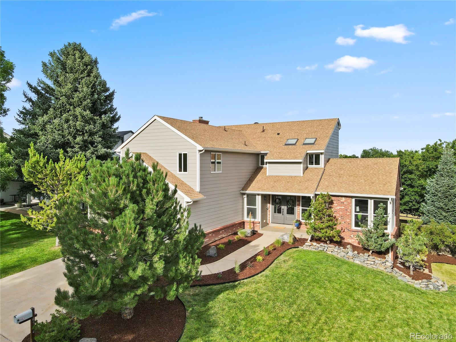 6384 S Lamar Court, littleton MLS: 6882178 Beds: 5 Baths: 4 Price: $1,085,000