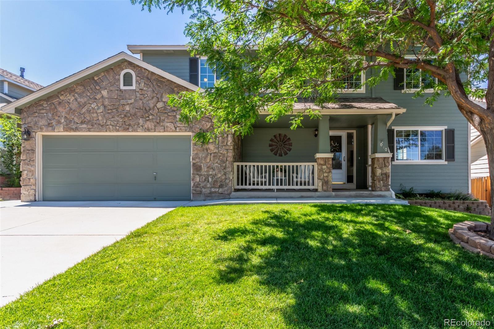 1010  Quarterhorse Trail, castle rock MLS: 9922890 Beds: 4 Baths: 3 Price: $650,000