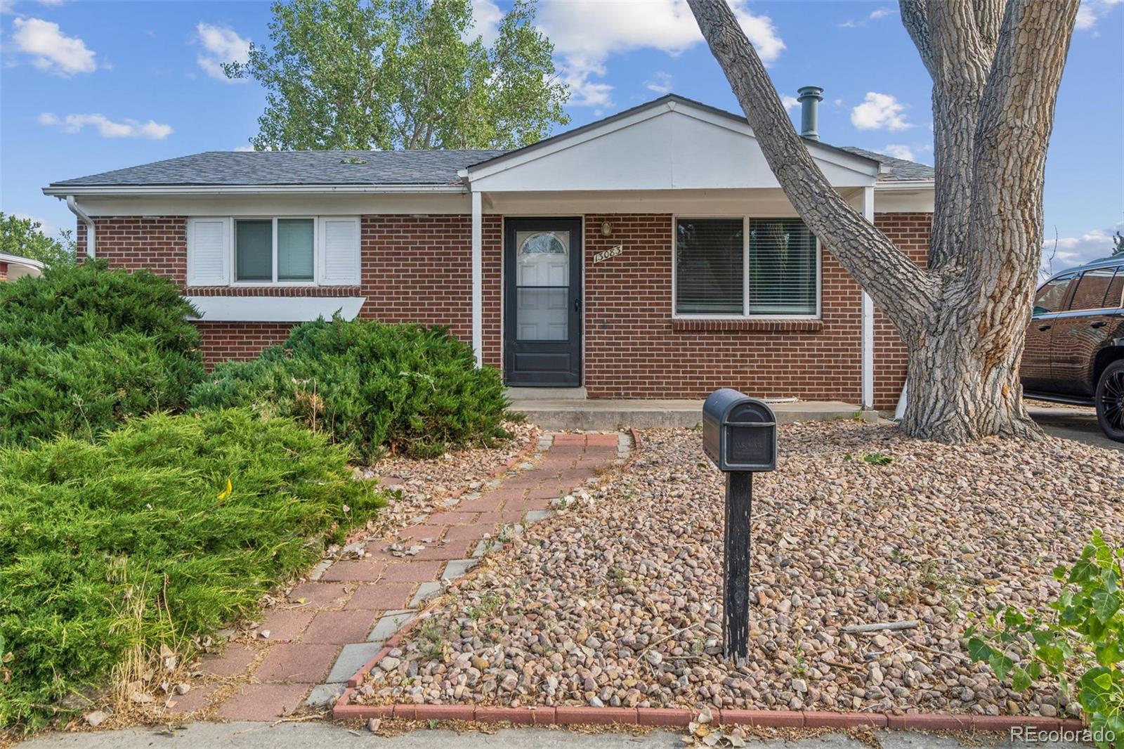 13083  ROBINS Drive, denver MLS: 7007733 Beds: 4 Baths: 2 Price: $410,000