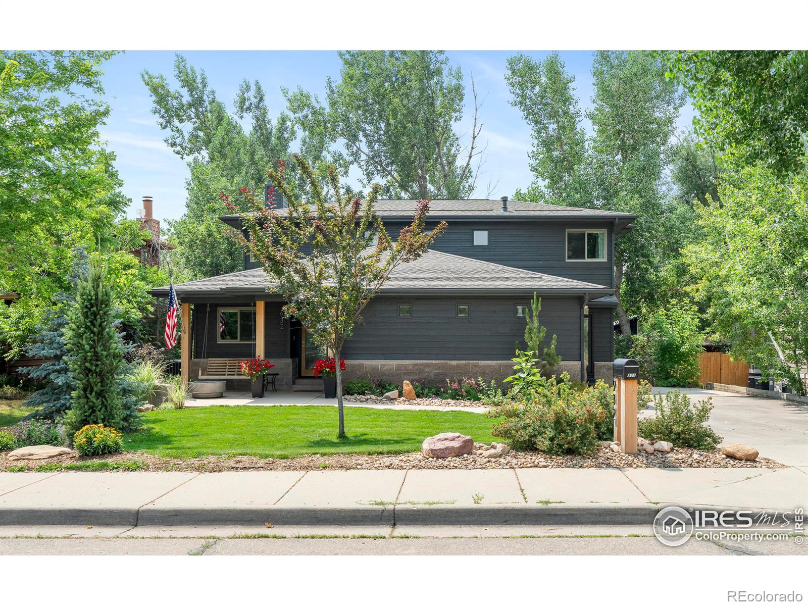 932  locust avenue, Boulder sold home. Closed on 2024-11-18 for $2,100,000.