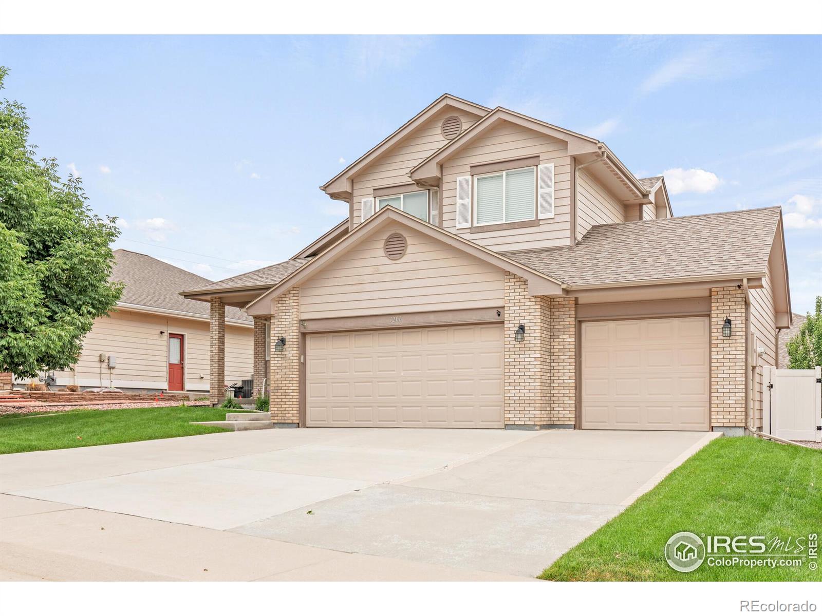 3206  69th Avenue, greeley MLS: 4567891015270 Beds: 3 Baths: 3 Price: $485,000