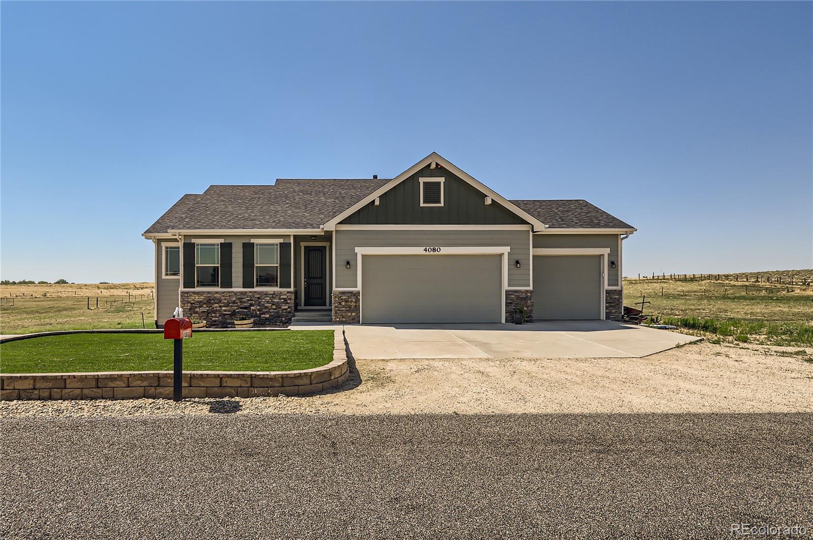 4080  Falcon Drive, fort lupton MLS: 8351334 Beds: 3 Baths: 2 Price: $740,000