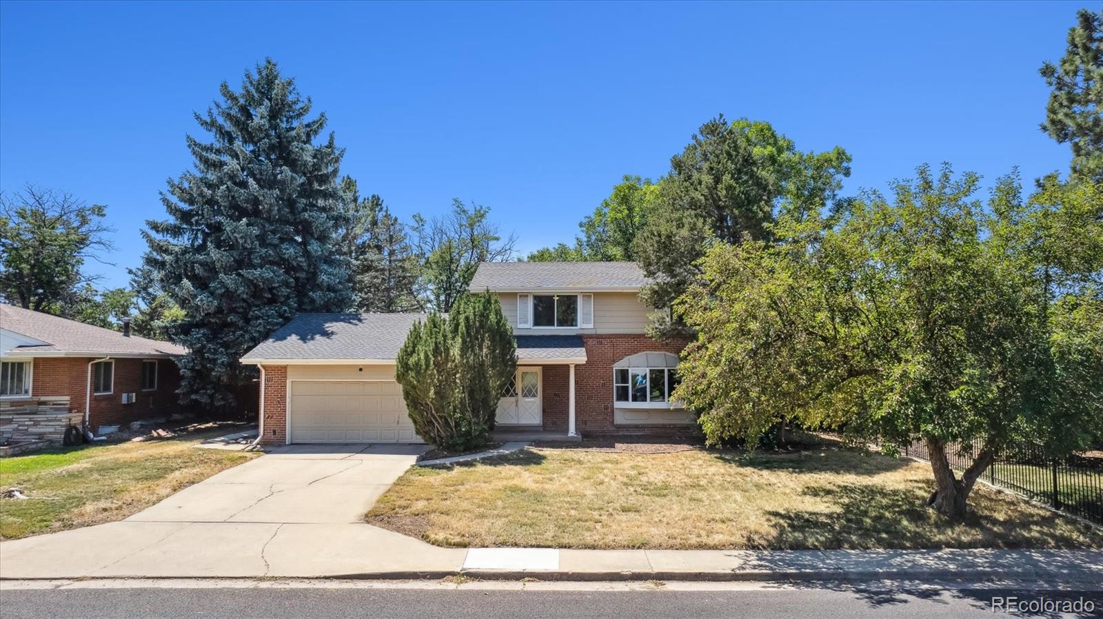 179  Del Mar Circle, aurora MLS: 6167195 Beds: 5 Baths: 4 Price: $549,400